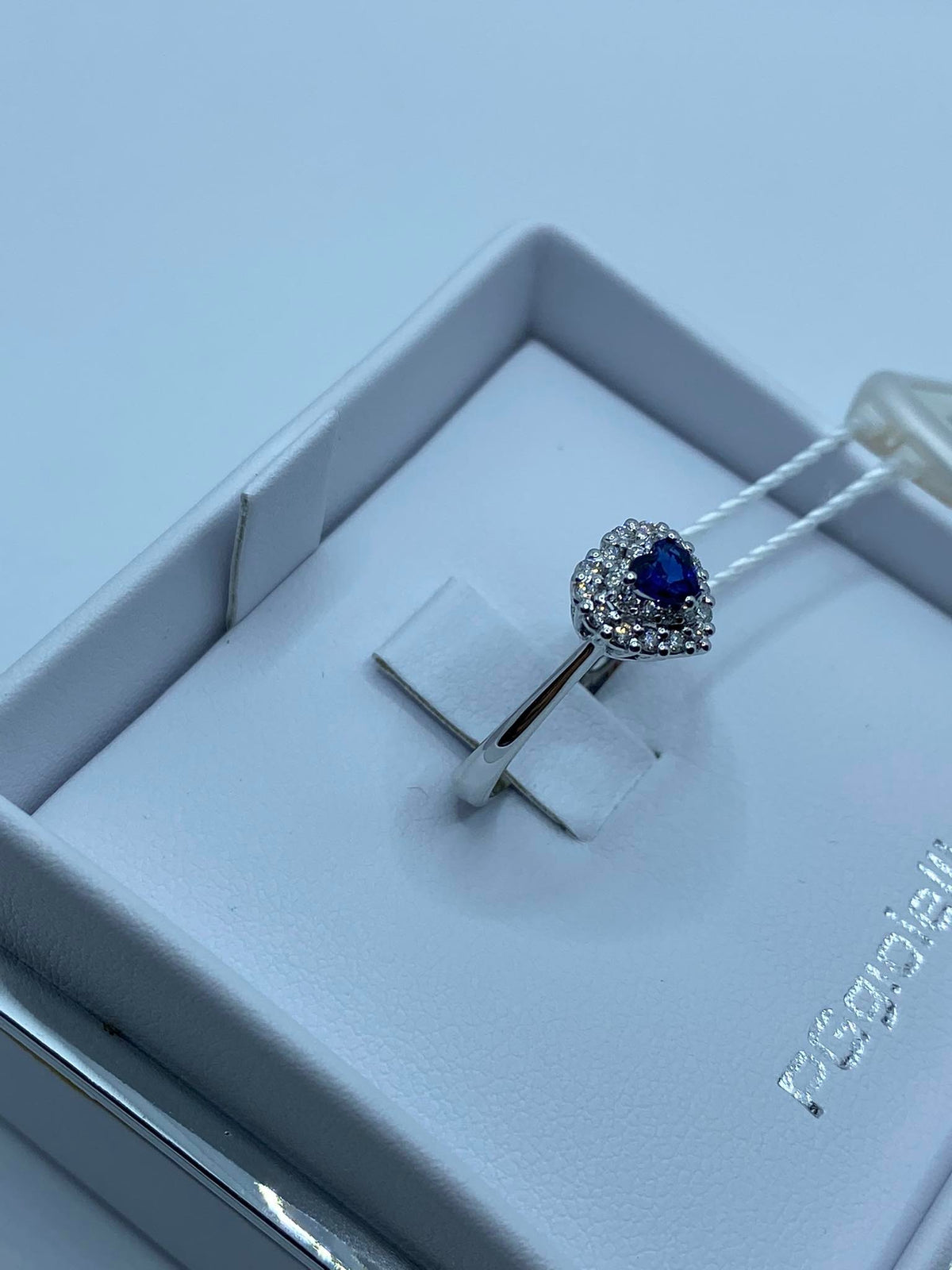 Anello Donna PG Gioielli con Zaffiro a Cuore Ct 0.21 e Diamanti