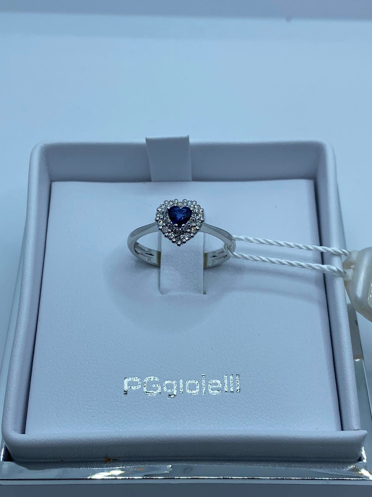 Anello Donna PG Gioielli con Zaffiro a Cuore Ct 0.21 e Diamanti