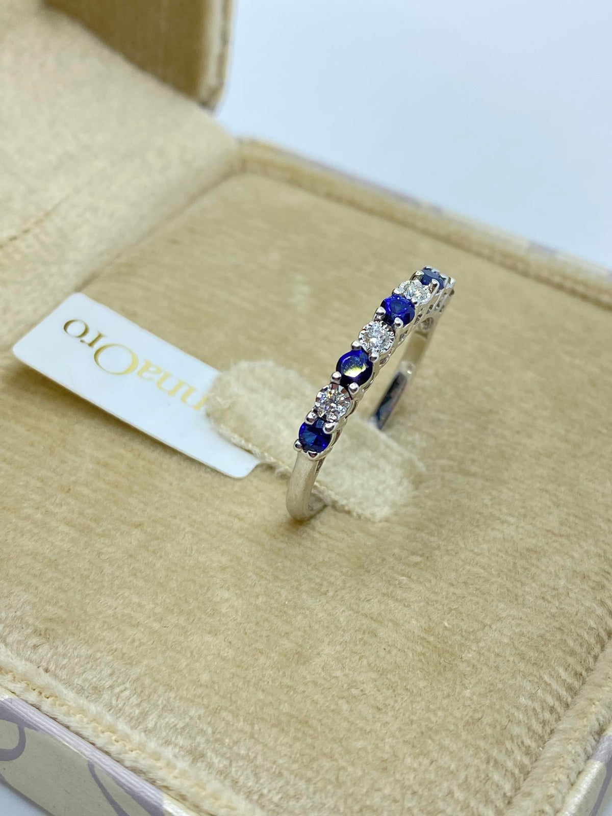 Anello Veretta Donna Oro 18KT con Zaffiri Ct 0.50 e Diamanti