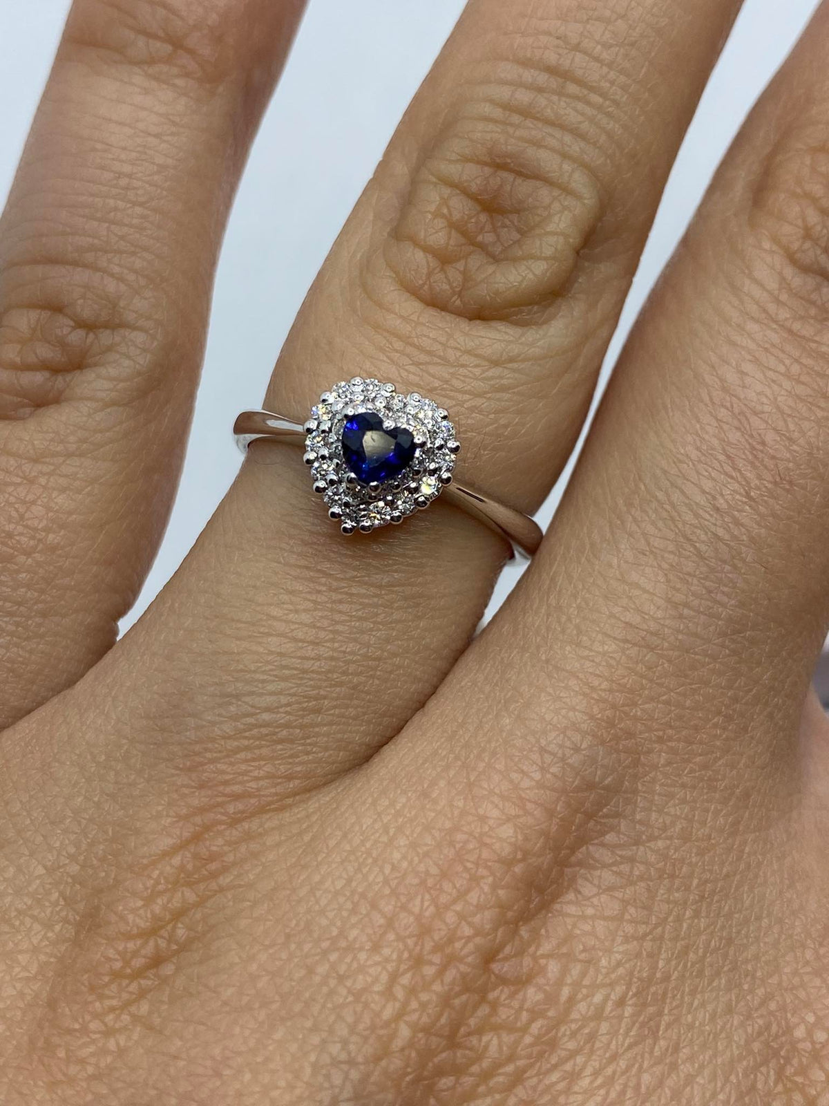 Anello Donna PG Gioielli con Zaffiro a Cuore Ct 0.21 e Diamanti