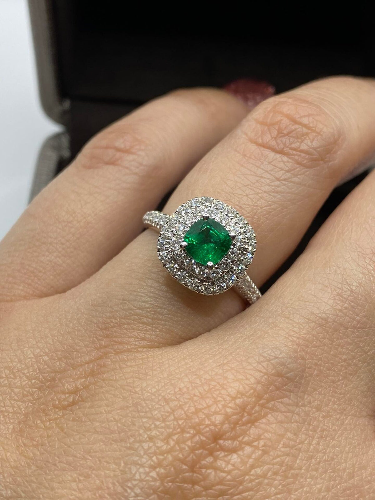 Anello Donna Crivelli con Smeraldo Ct 0.64 e Diamanti