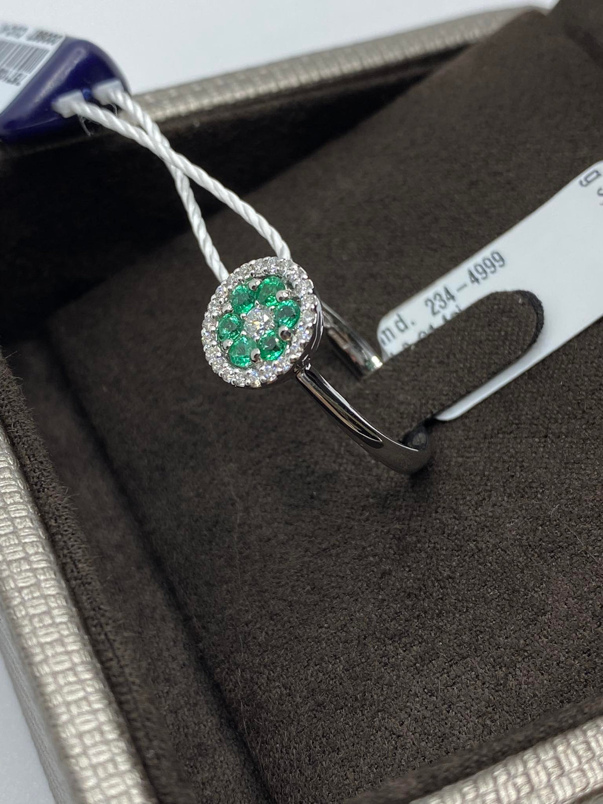 Anello Donna Crivelli con Smeraldi Ct 0.28 e Diamanti