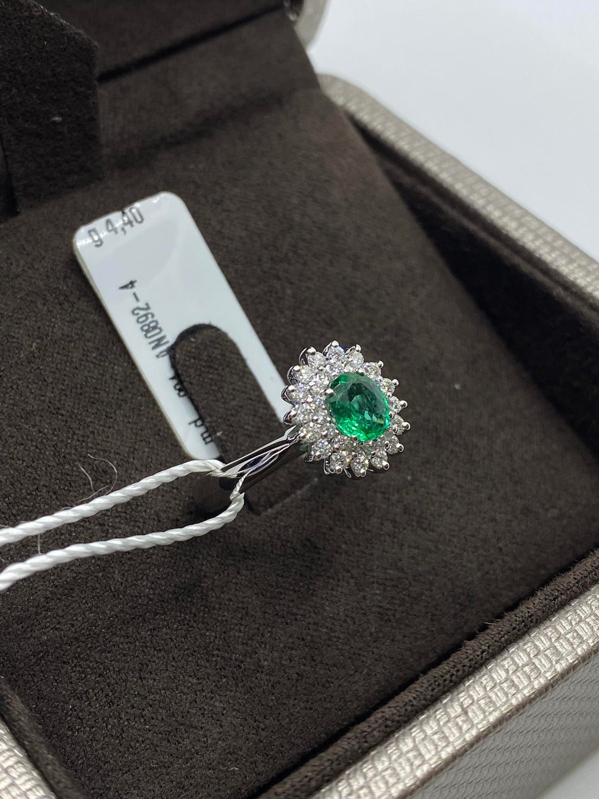 Anello Donna Crivelli con Smeraldo Ct 0.52 e Diamanti