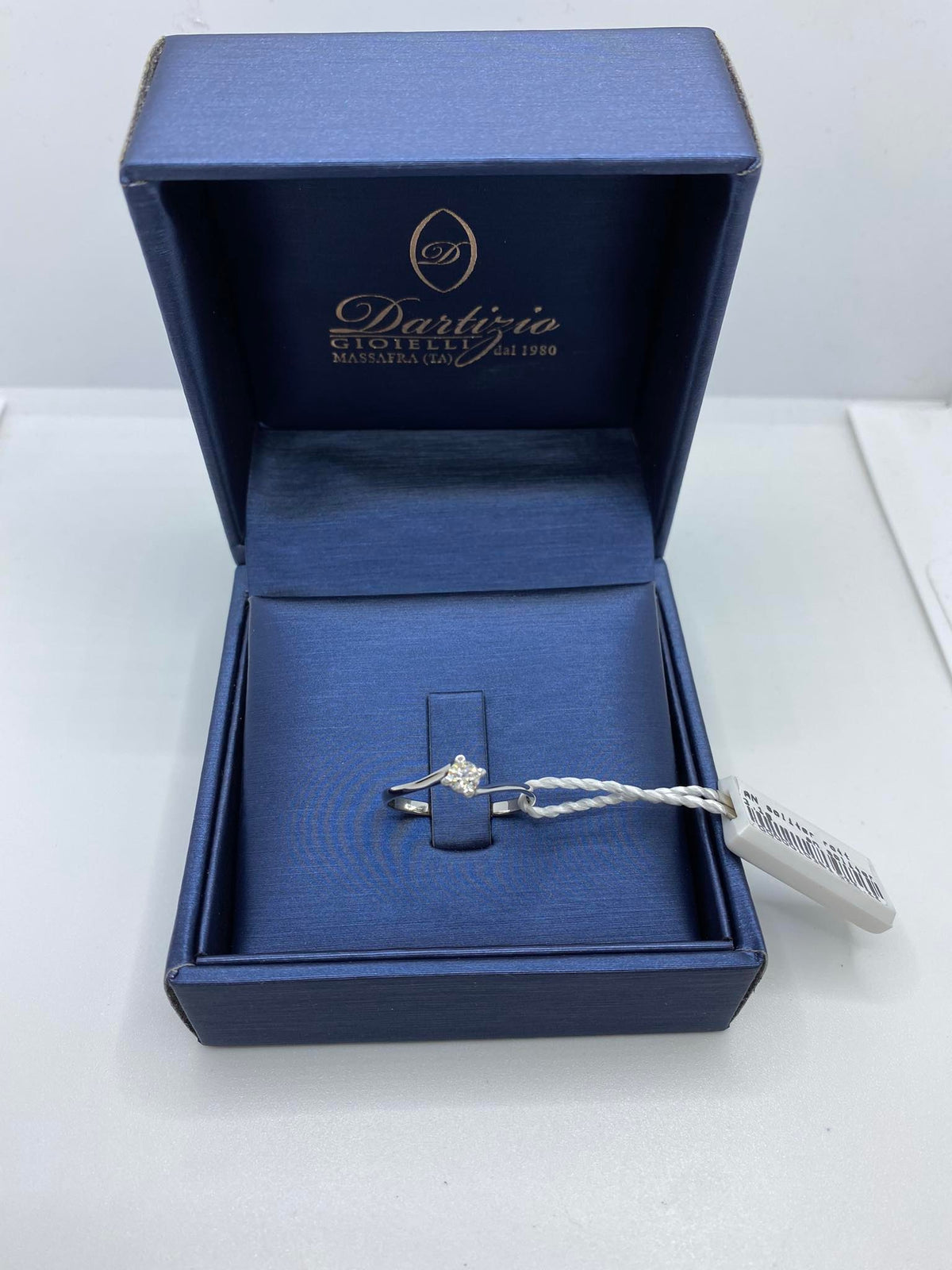 Anello Solitario in Oro 18KT 18KT con Diamante Ct. 0.20