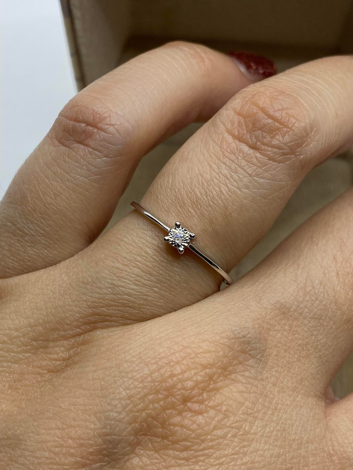 Anello Solitario Donna Oro 18KT con Diamante Ct. 0.01