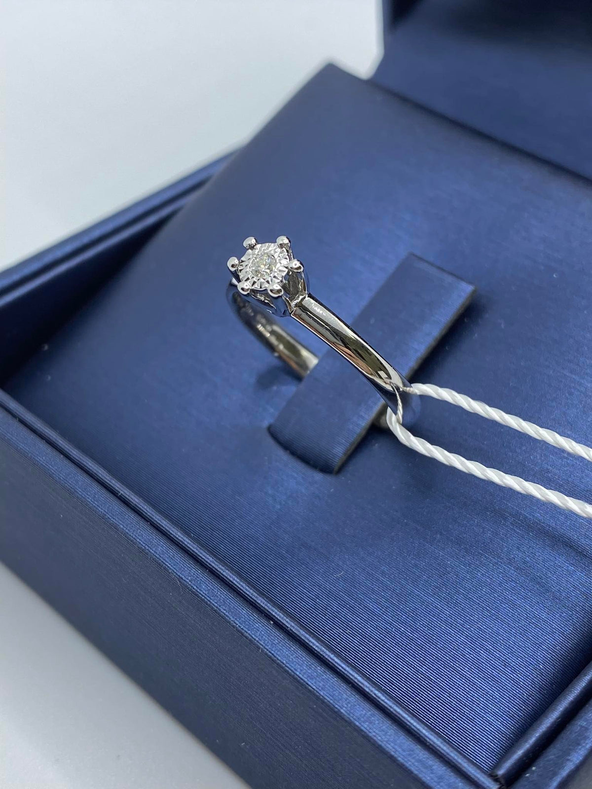Anello Donna Solitario in Oro 18KT 18KT Con Diamante Ct. 0.03