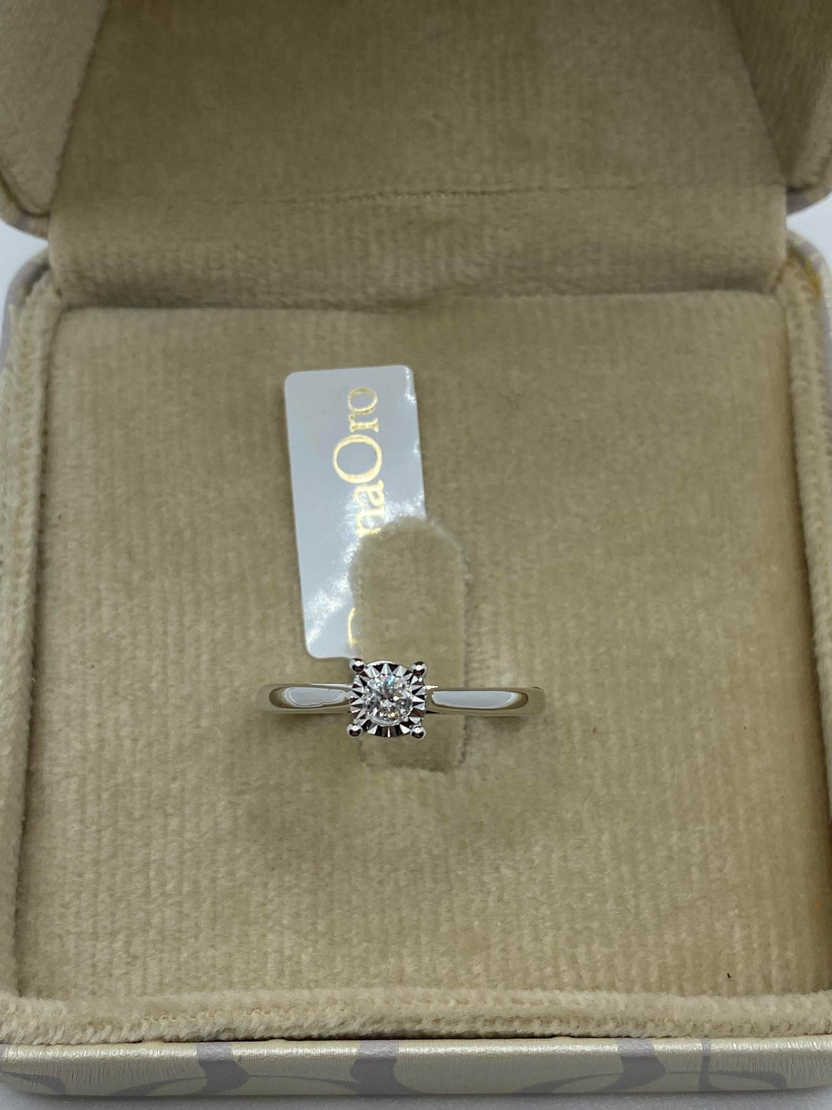 Anello Solitario Donna Oro 18KT con Diamante Ct 0.10