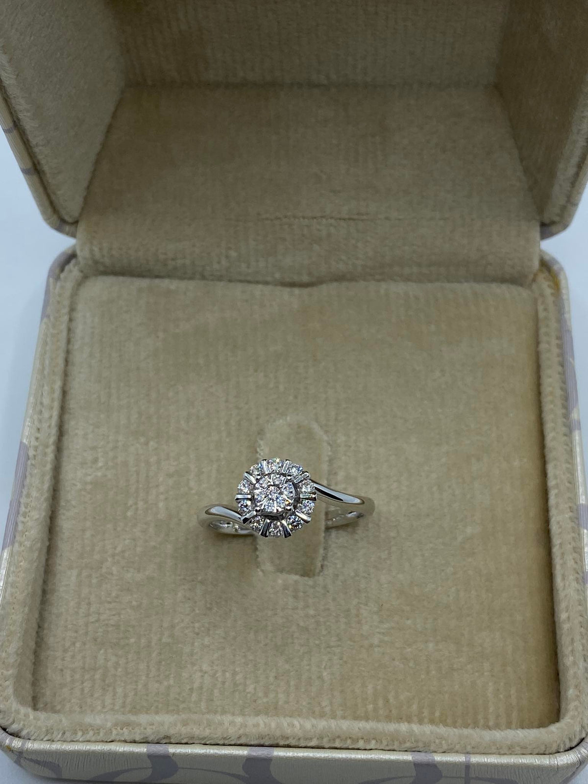 Anello Solitario Donna Oro 18KT con Diamante Ct. 0.27