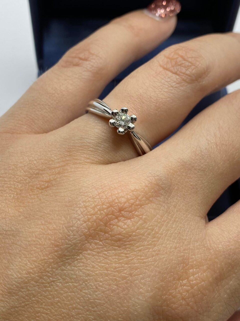 Anello Solitario in Oro 18KT 18KT e Diamante Ct. 0.21