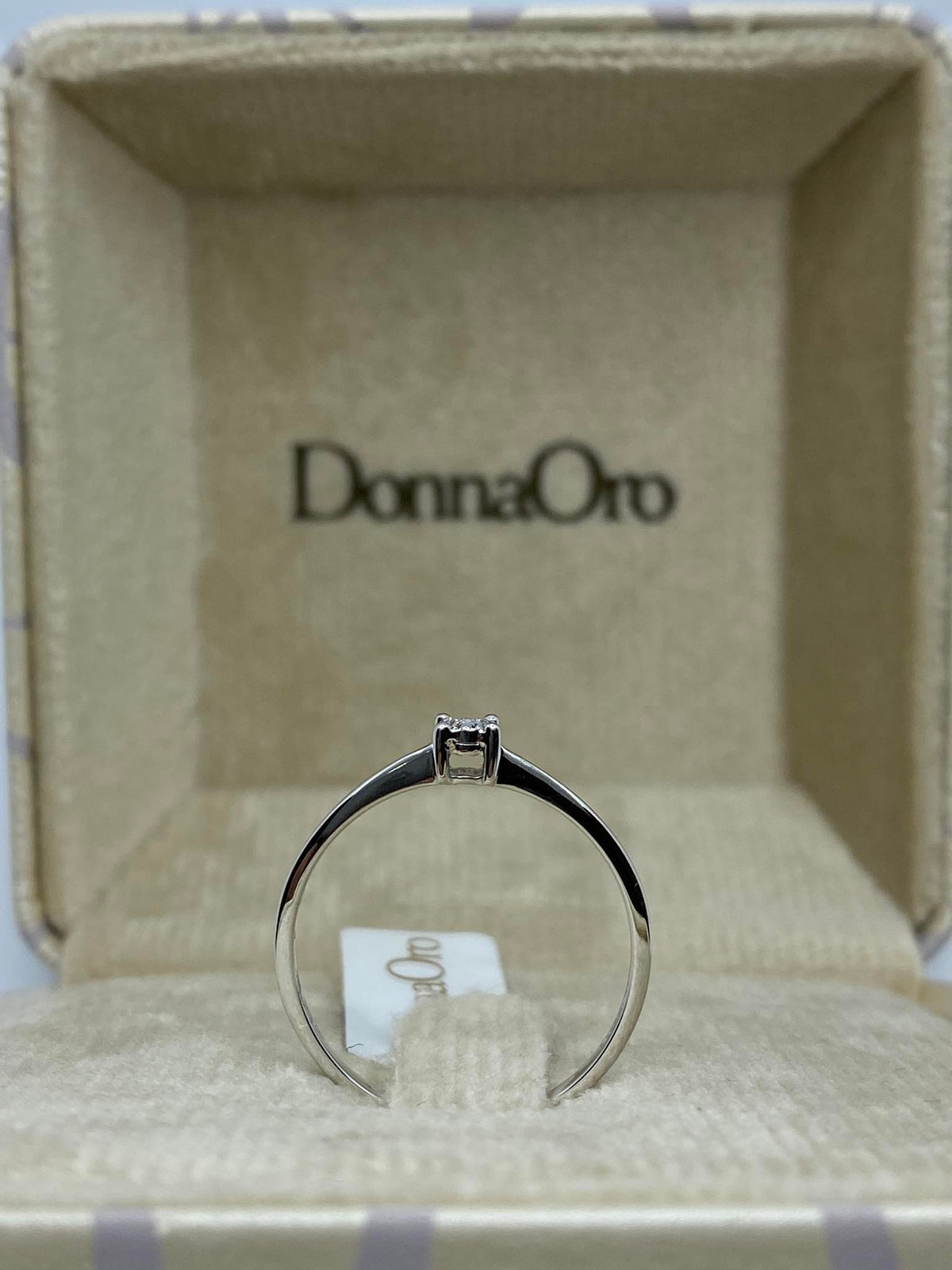 Anello Solitario Donna Oro 18KT con Diamante Ct. 0.01