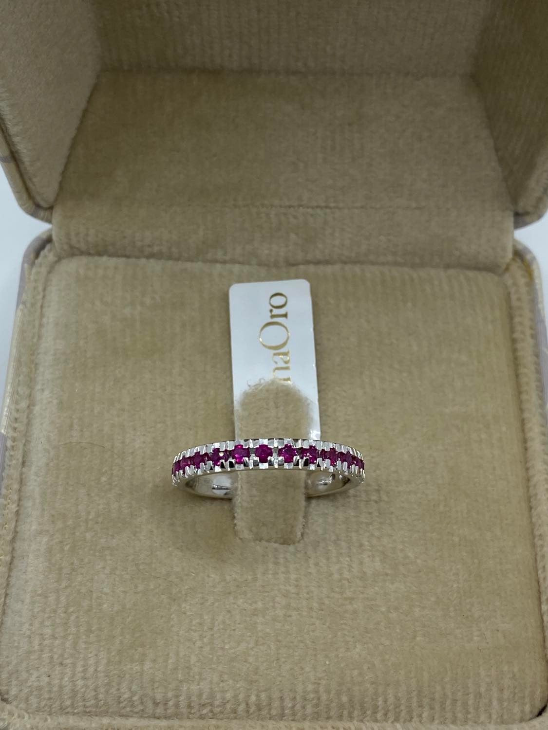 Anello Veretta Donna Oro 18KT con Rubini Ct. 0,42