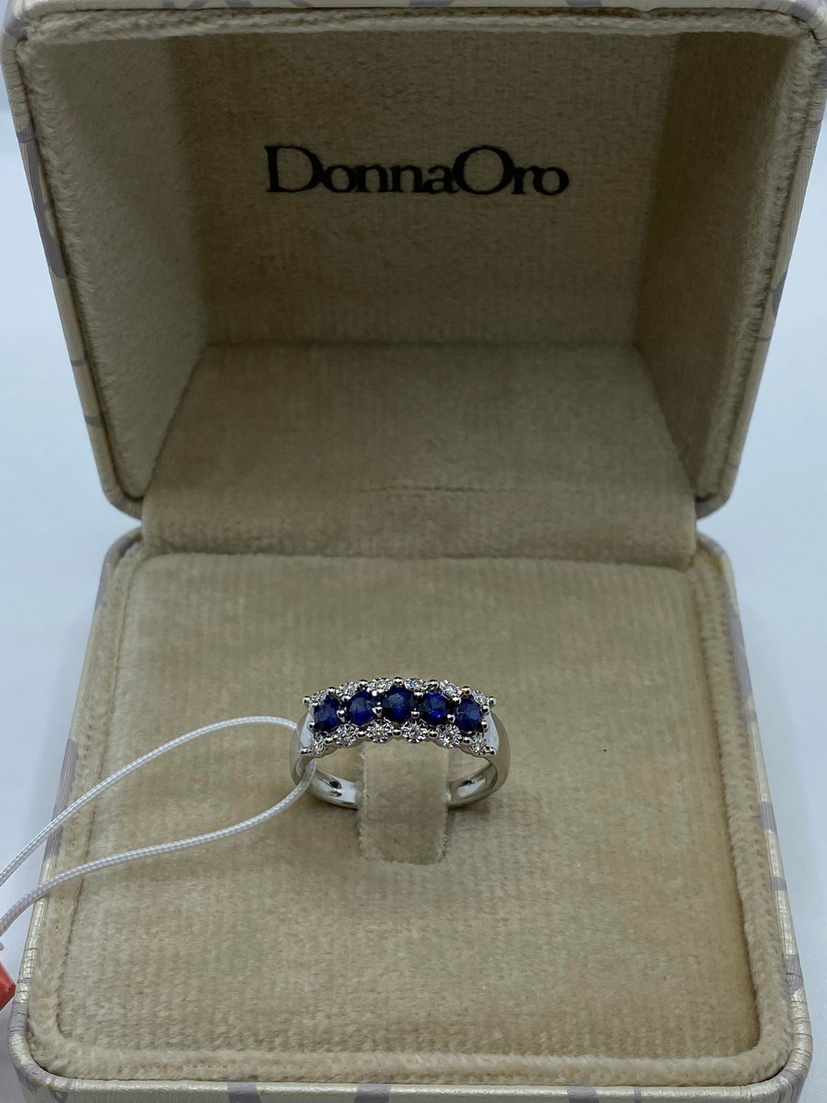 Anello Veretta Donna Oro 18KT con Zaffiri Ct. 0.50 e Diamanti
