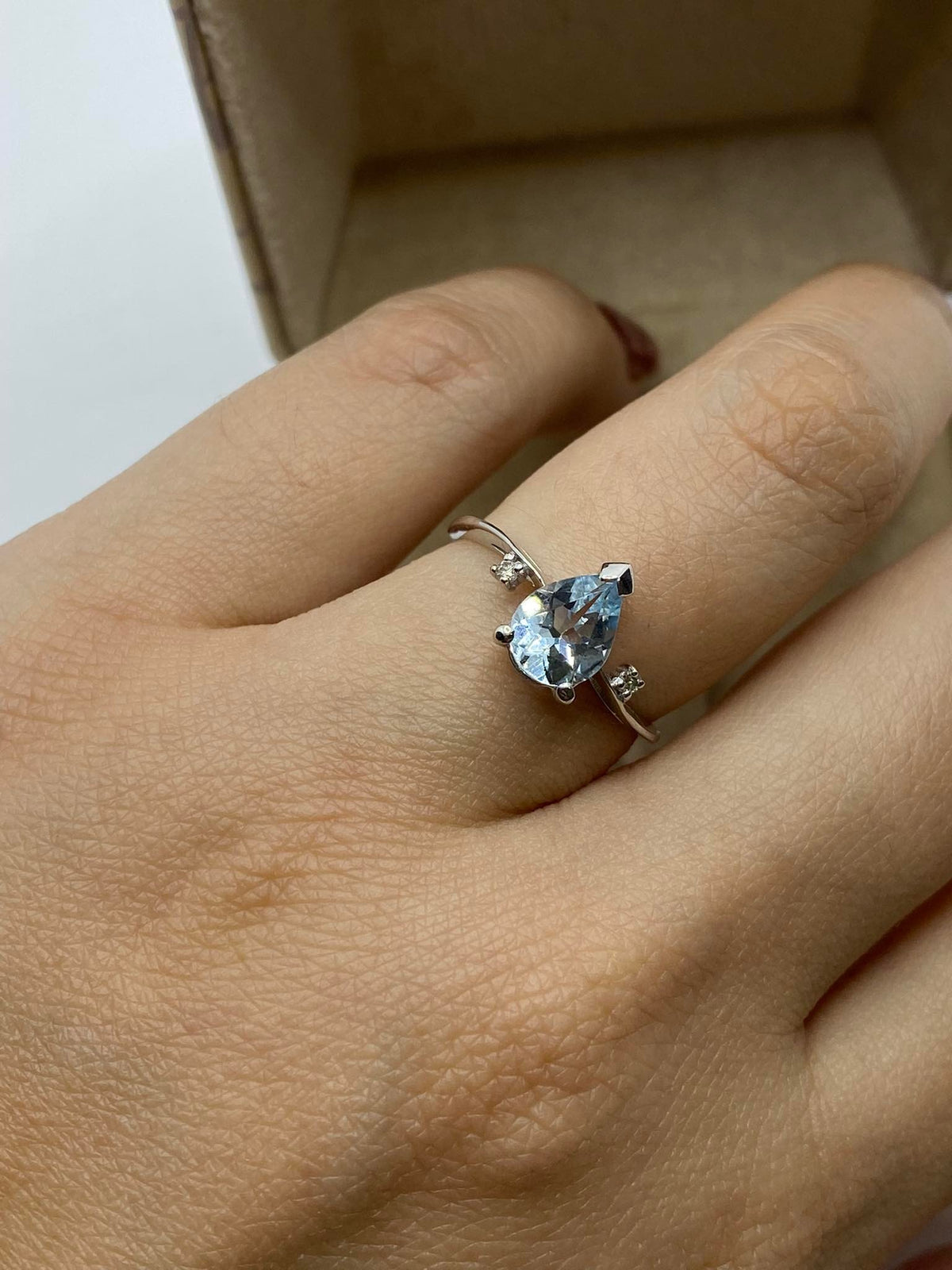 Anello Donna Oro 18KT con Acquamarina e Diamanti