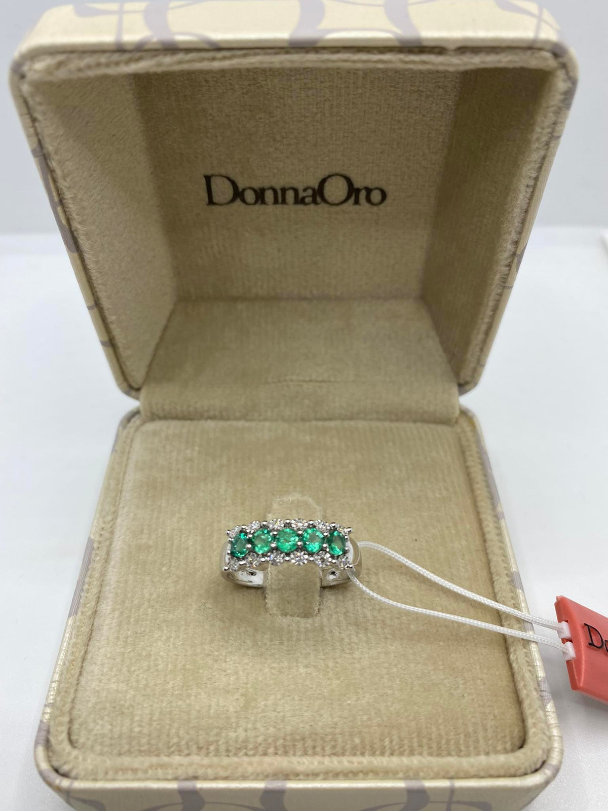 Anello Veretta Donna Oro 18KT con Smeraldi Ct. 0.45 e Diamanti