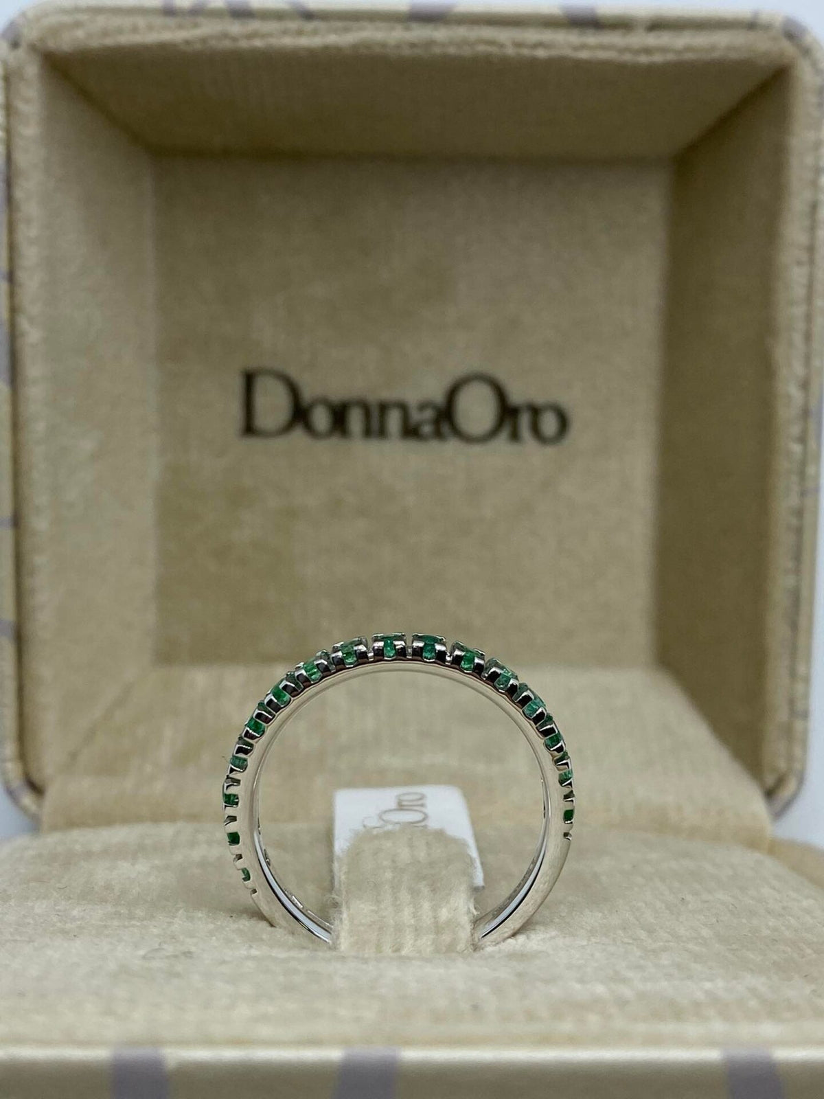 Anello Veretta Donna Oro 18KT con Smeraldi Ct. 0.38
