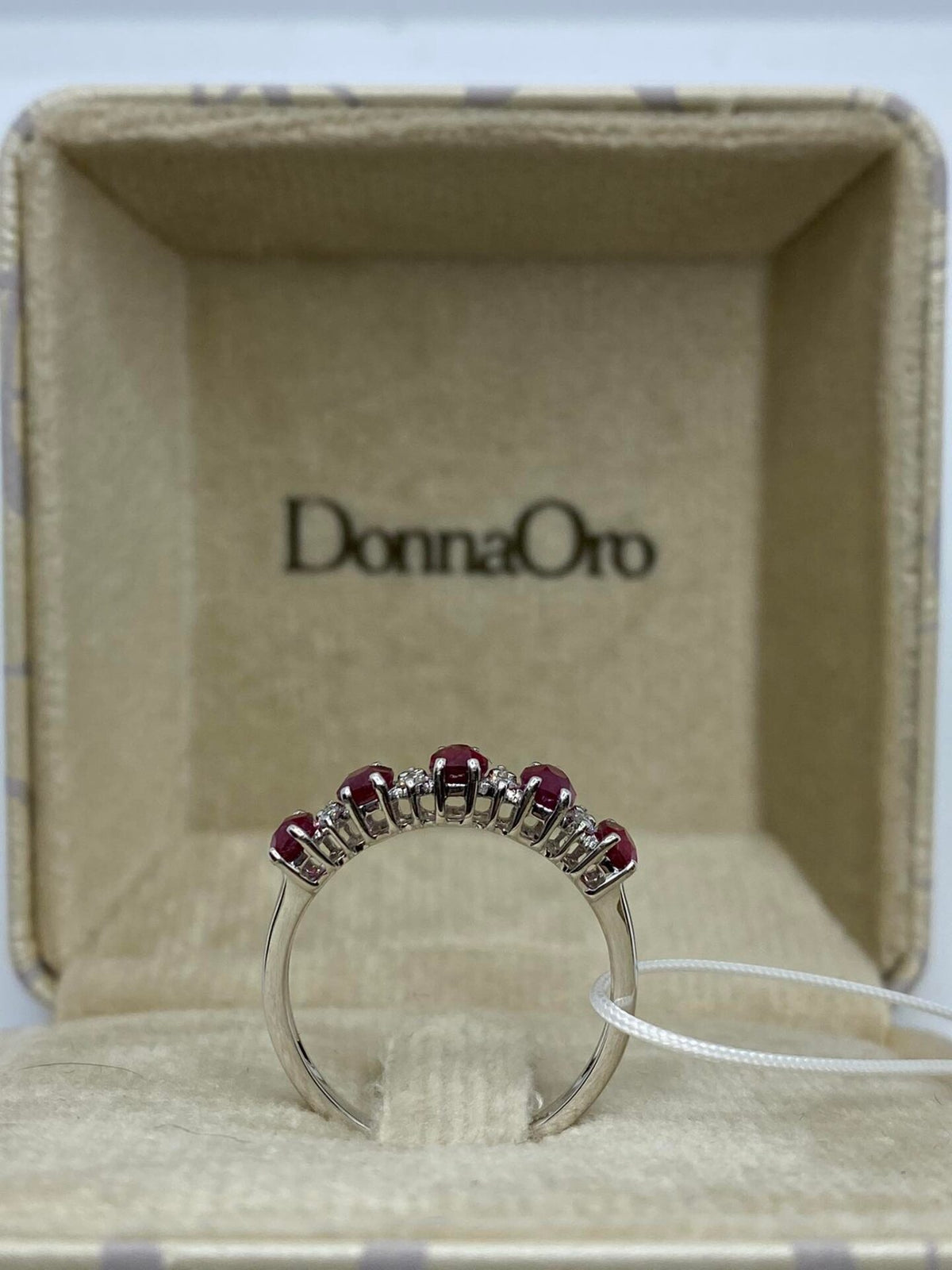 Anello Veretta Donna Oro 18KT con Rubini Ct. 1.00 e Diamanti