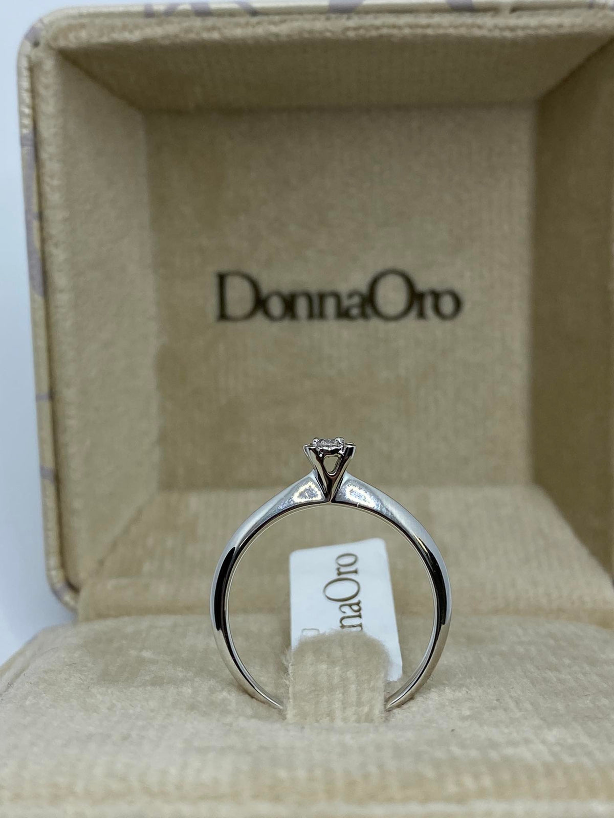 Anello Solitario Donna Oro 18KT con Diamante Ct. 0.07