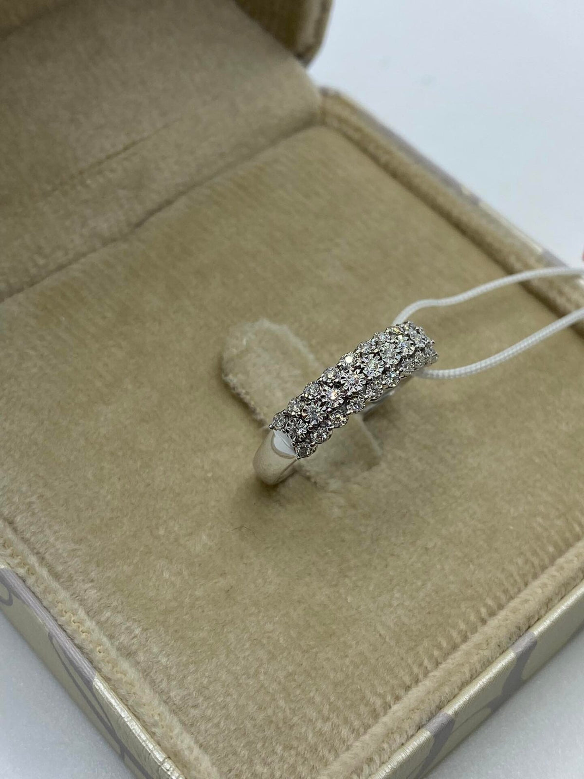 Anello Veretta Donna Oro 18KT con Diamante Ct. 0.14