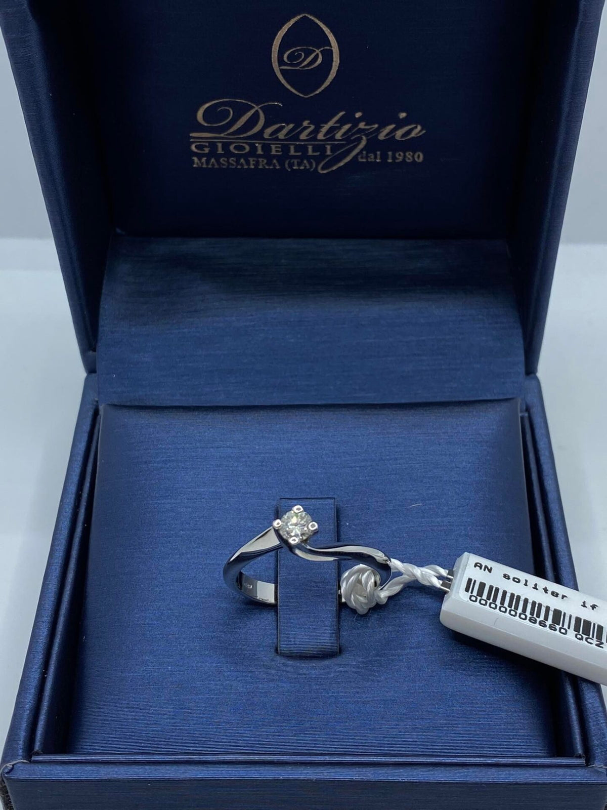 Anello Solitario in Oro 18KT 18KT e Diamante Ct. 0.22