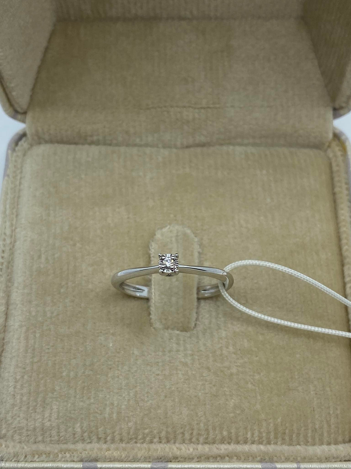Anello Solitario Donna Oro 18KT con Diamante Ct. 0.02