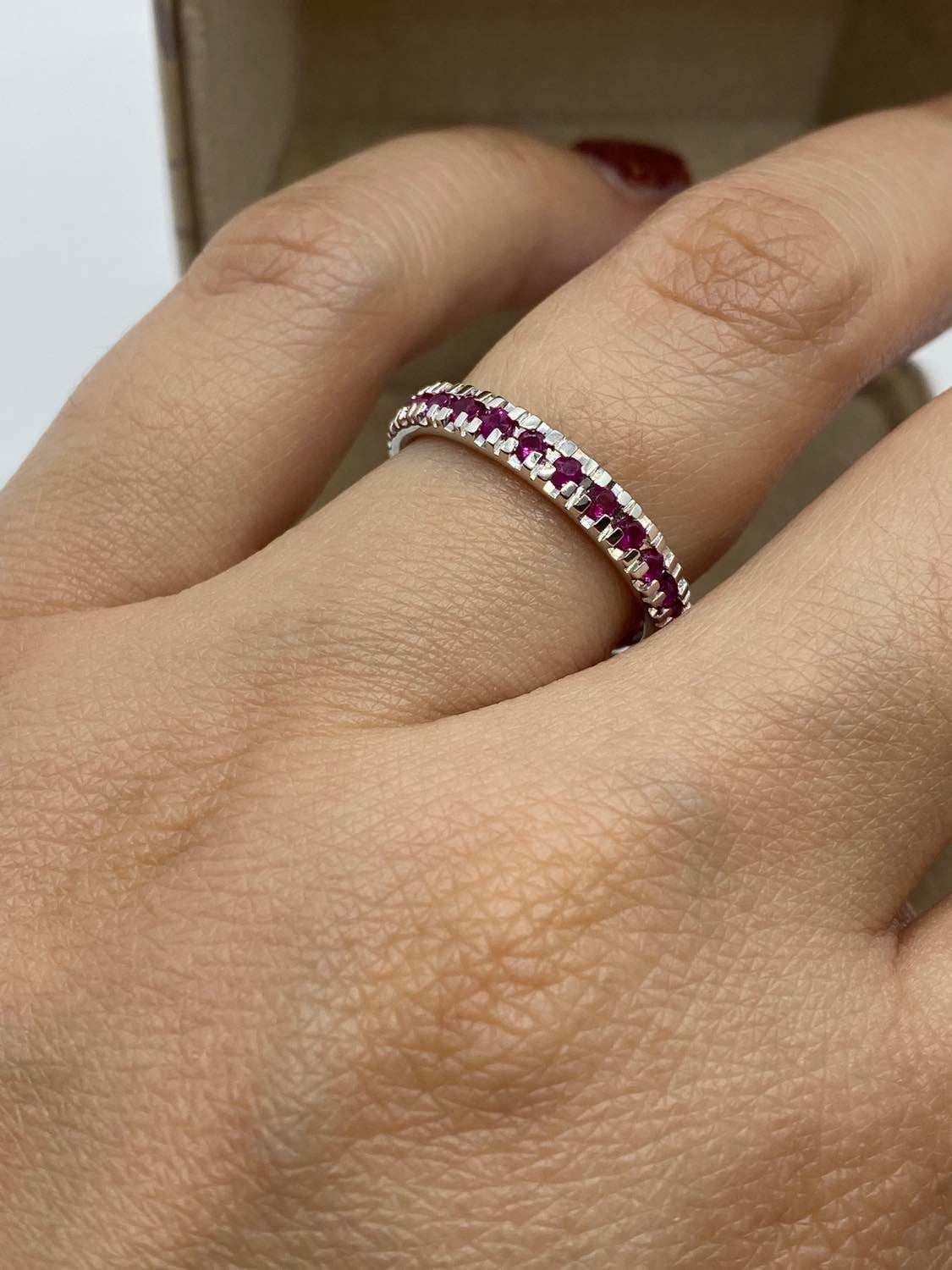 Anello Veretta Donna Oro 18KT con Rubini Ct. 0,42