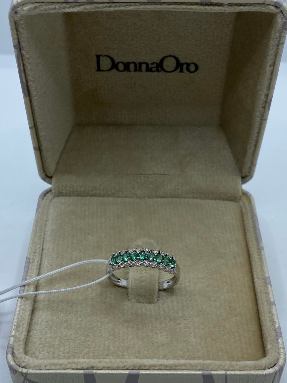 Anello Veretta Donna Oro 18KT con Diamanti e Smeraldi Ct. 0.20