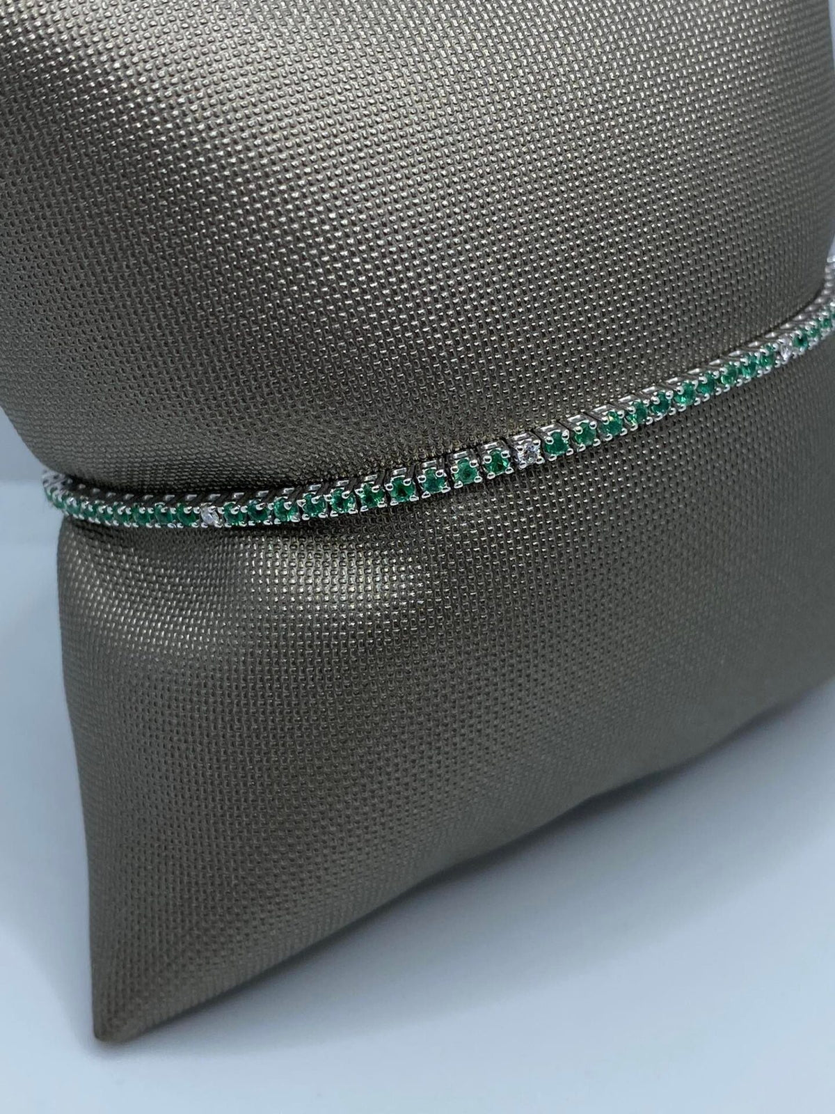 Bracciale Tennis PG Gioielli in Oro 18KT con Smeraldi e Diamanti Ct. 1.57
