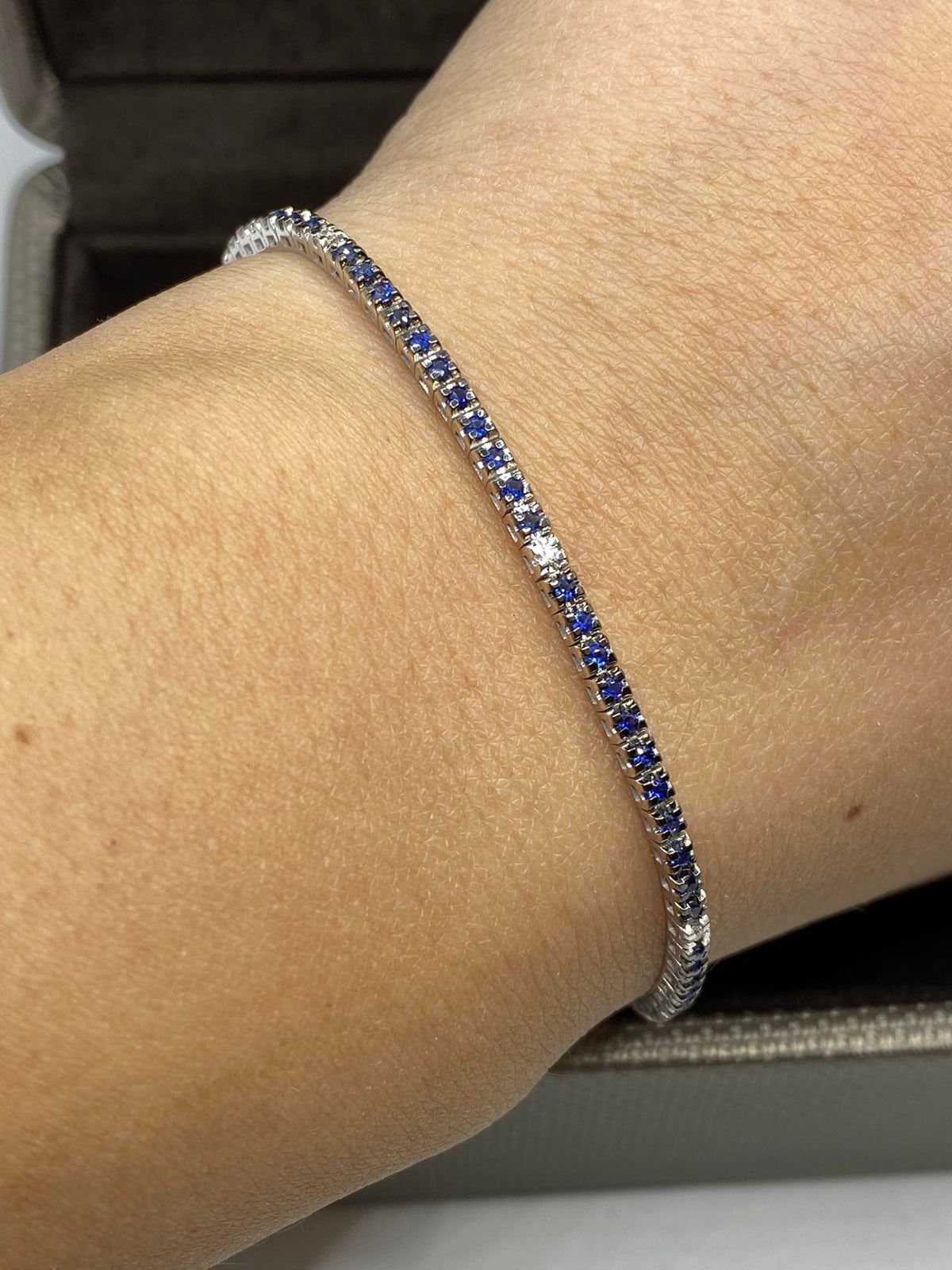 Bracciale Tennis Crivelli in Oro 18KT con Diamanti e Zaffiri Ct. 1.02