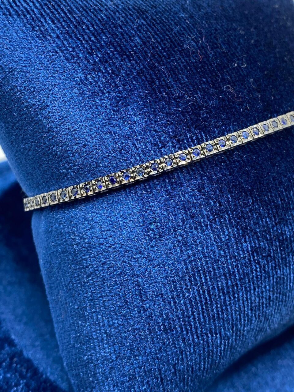 Bracciale Tennis Recarlo in Oro 18KT e Zaffiri Ct. 0.81