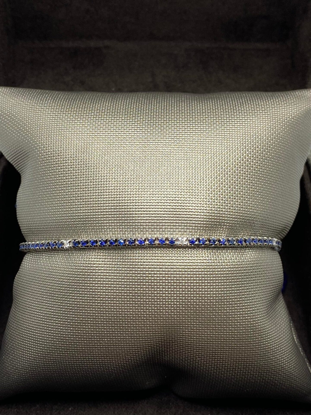 Bracciale Tennis Crivelli in Oro 18KT con Diamanti e Zaffiri Ct. 0.82