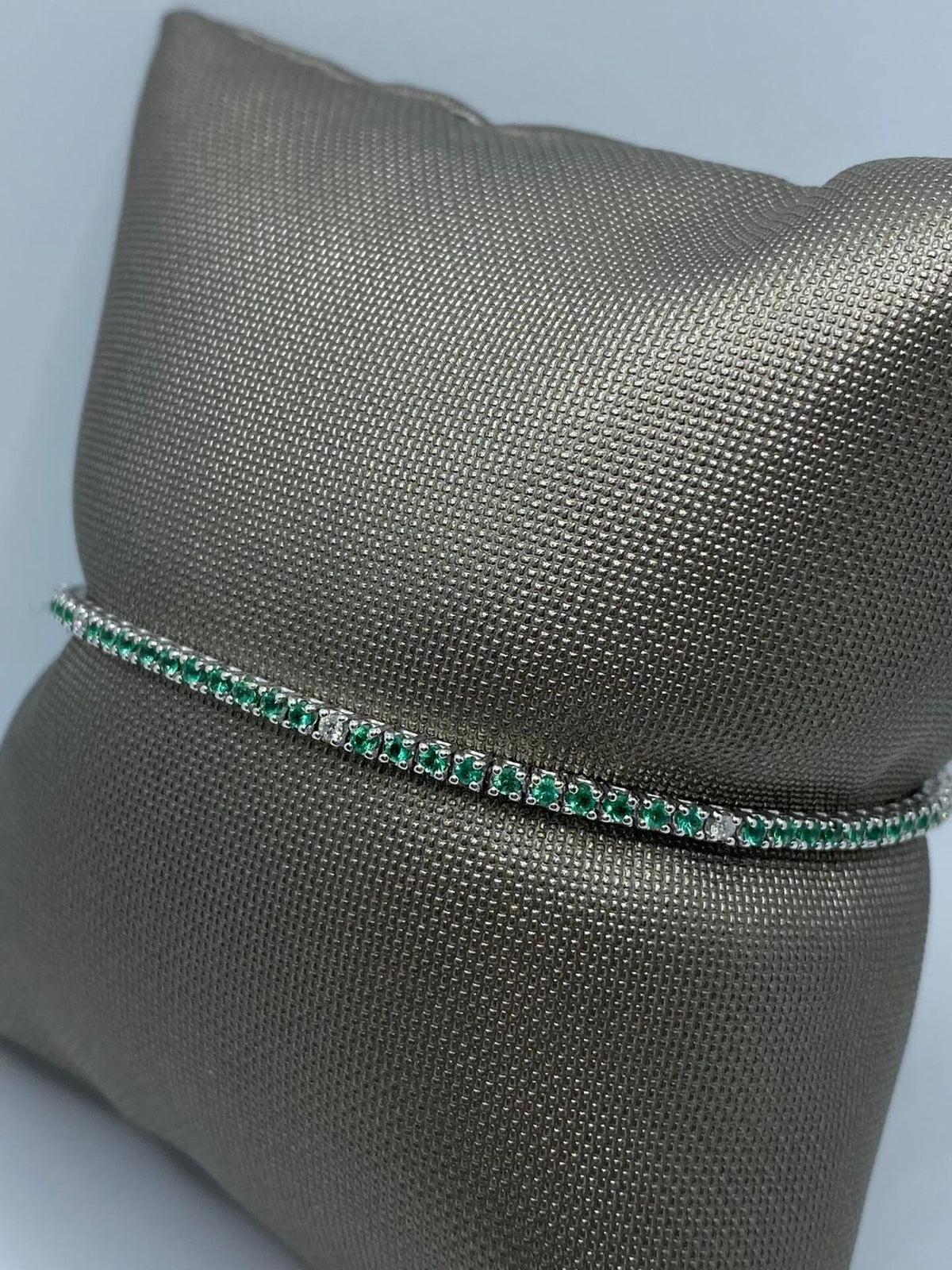 Bracciale Tennis PG Gioielli in Oro 18KT con Smeraldi e Diamanti Ct. 1.57