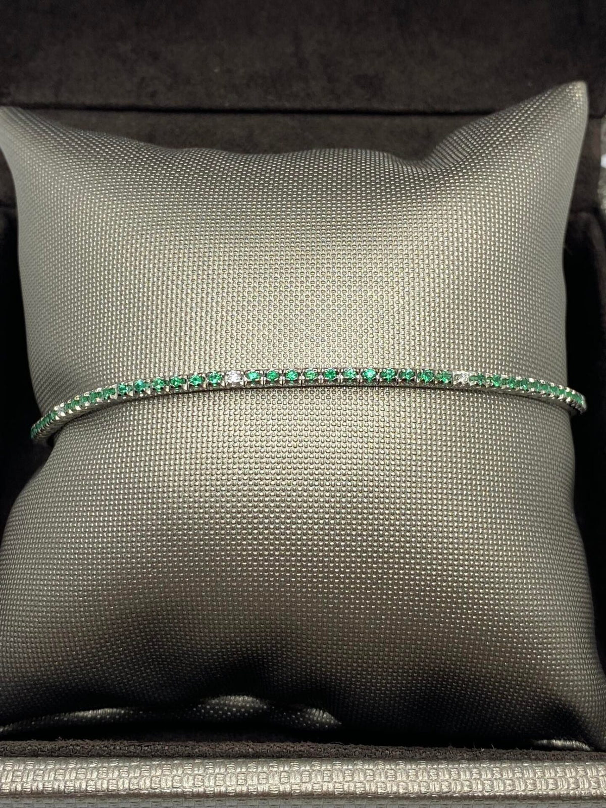 Tennis Crivelli in Oro 18KT con Smeraldi e Diamanti Ct. 0.77