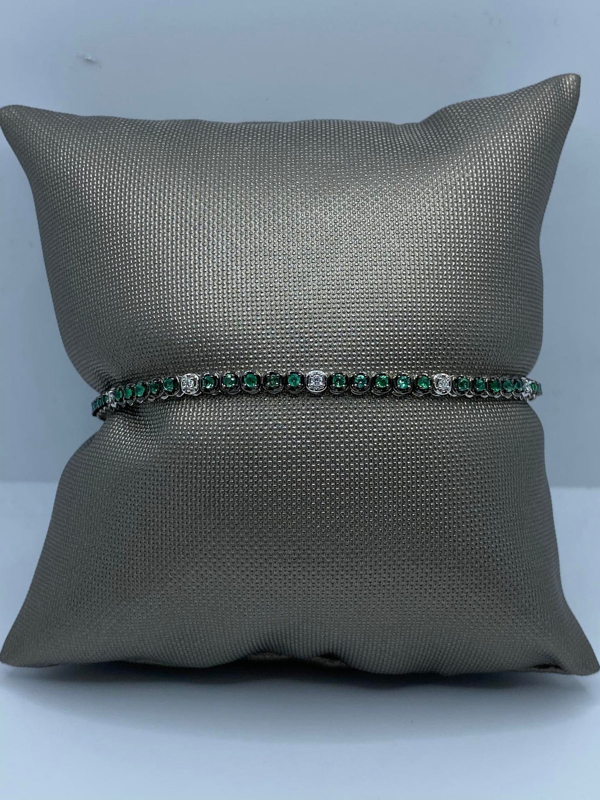 Bracciale Tennis Donna Oro 18KT con Diamanti e Smeraldi Ct. 1.21