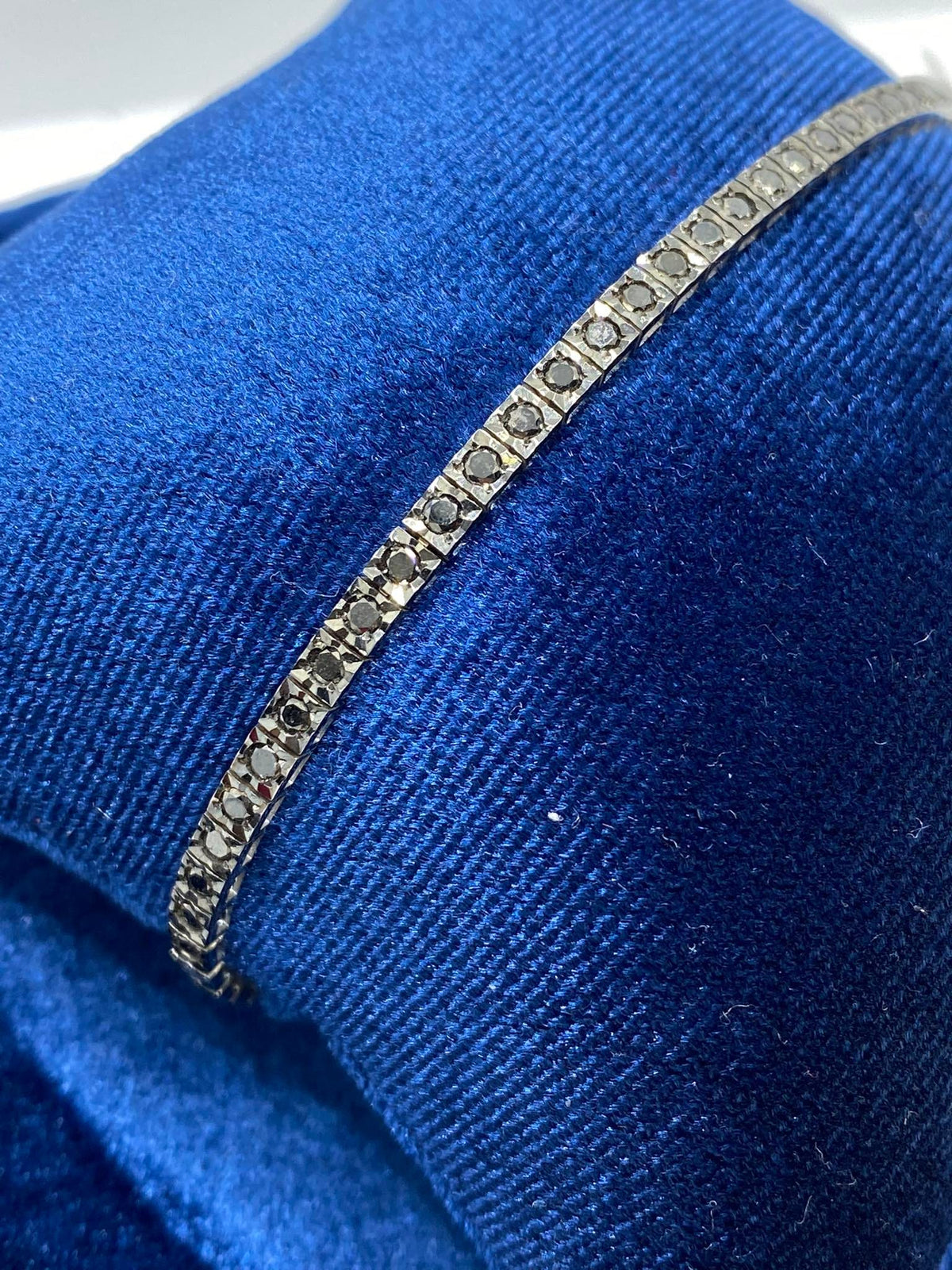 Bracciale Tennis Recarlo in Oro 18KT e Diamanti Neri Ct 1.72
