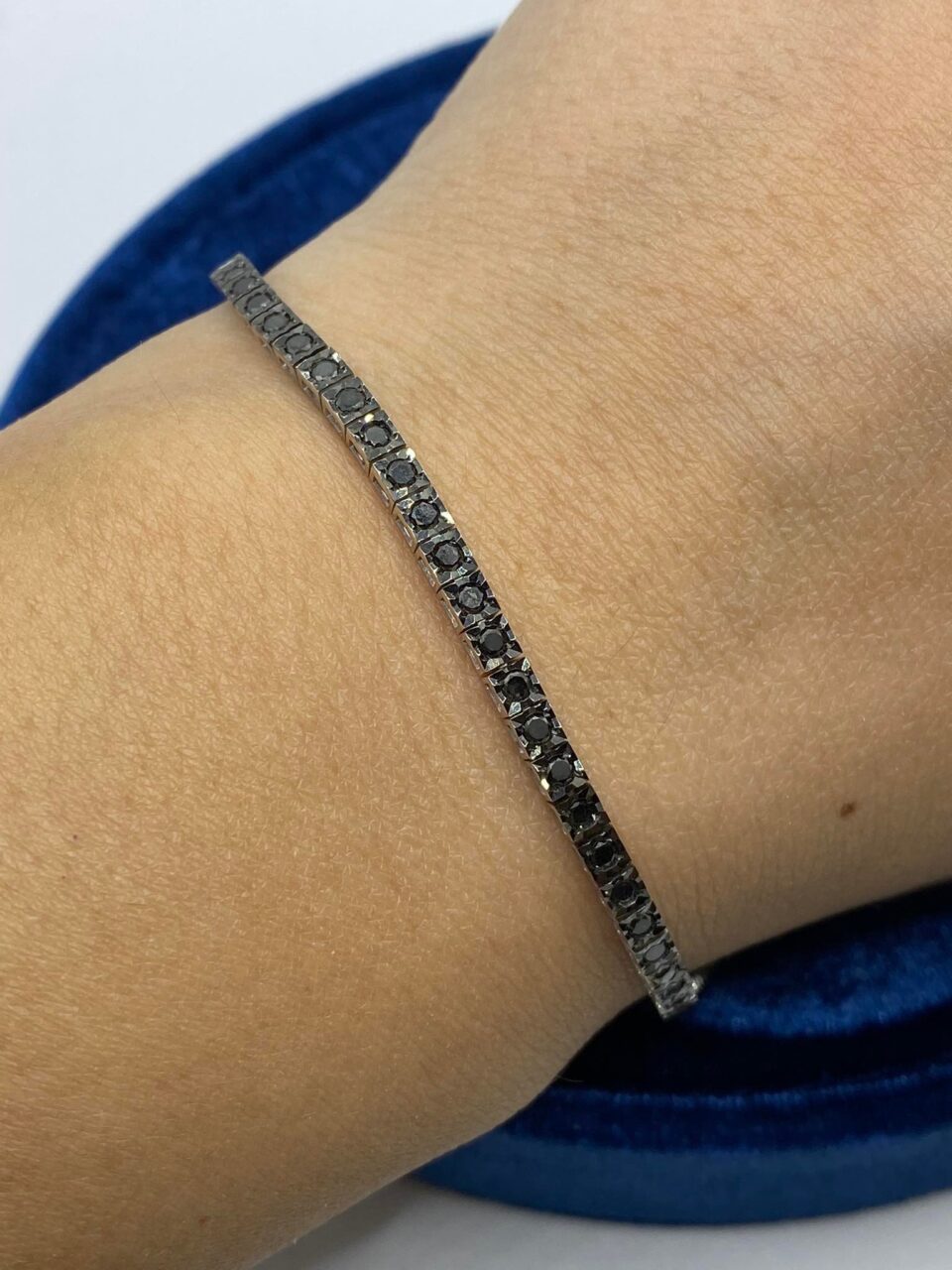 Bracciale Tennis Recarlo in Oro 18KT e Diamanti Neri Ct 1.72