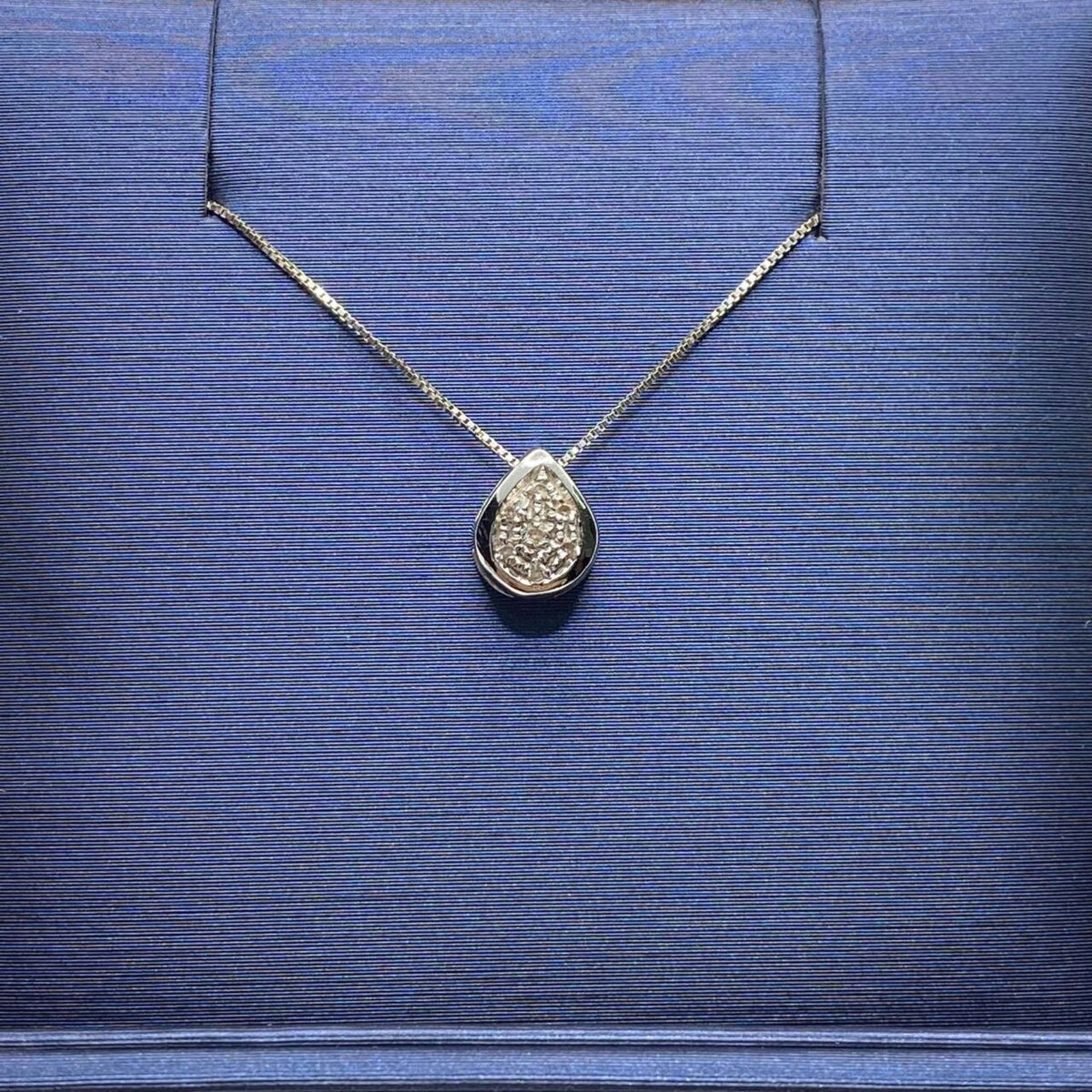 Collana a Goccia in Oro 18KT 18KT e Diamanti Ct. 0.05