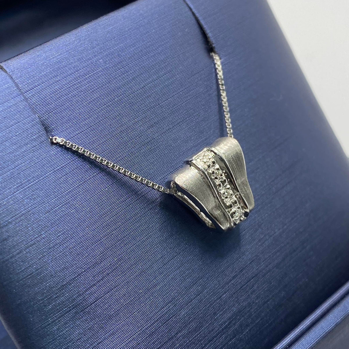 Collana Fantasia in Oro 18KT 18KT e Diamanti Ct. 0.04