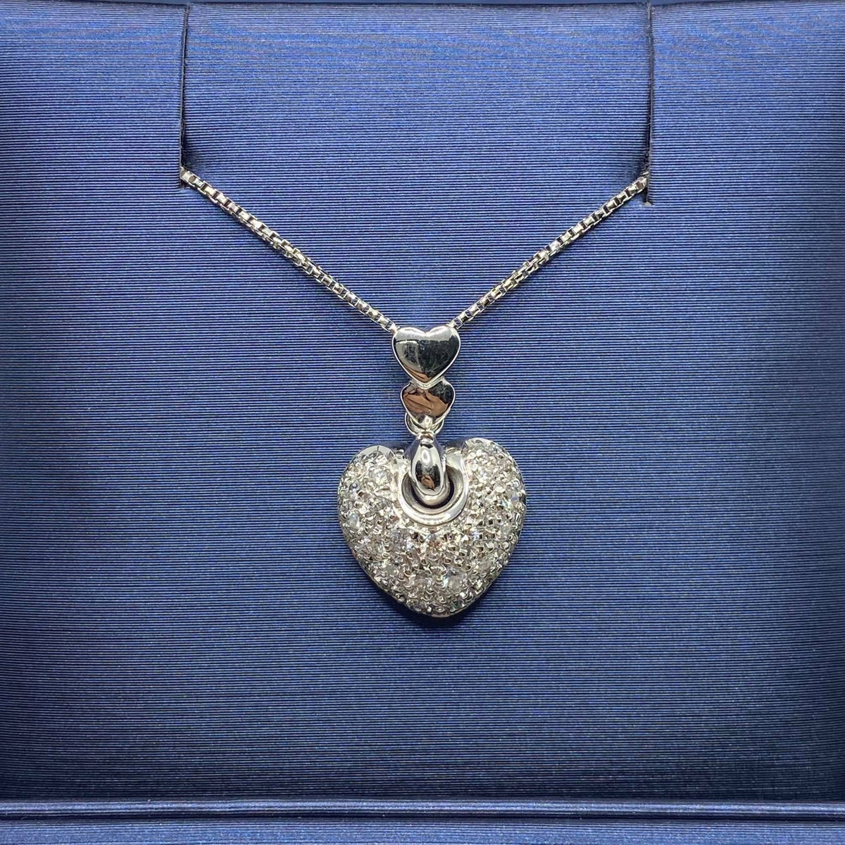 Collana a Cuore in Oro 18KT 18KT e Diamanti Ct. 0.70
