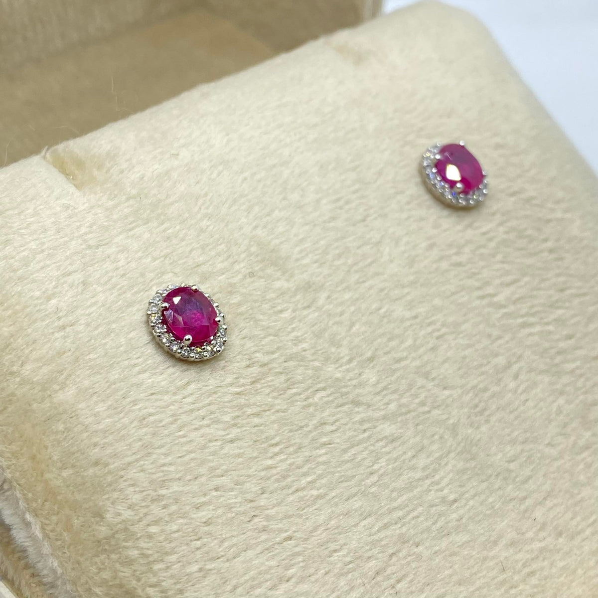 Orecchini Donna Oro 18KT con Rubini Ct.0.80 e Diamanti