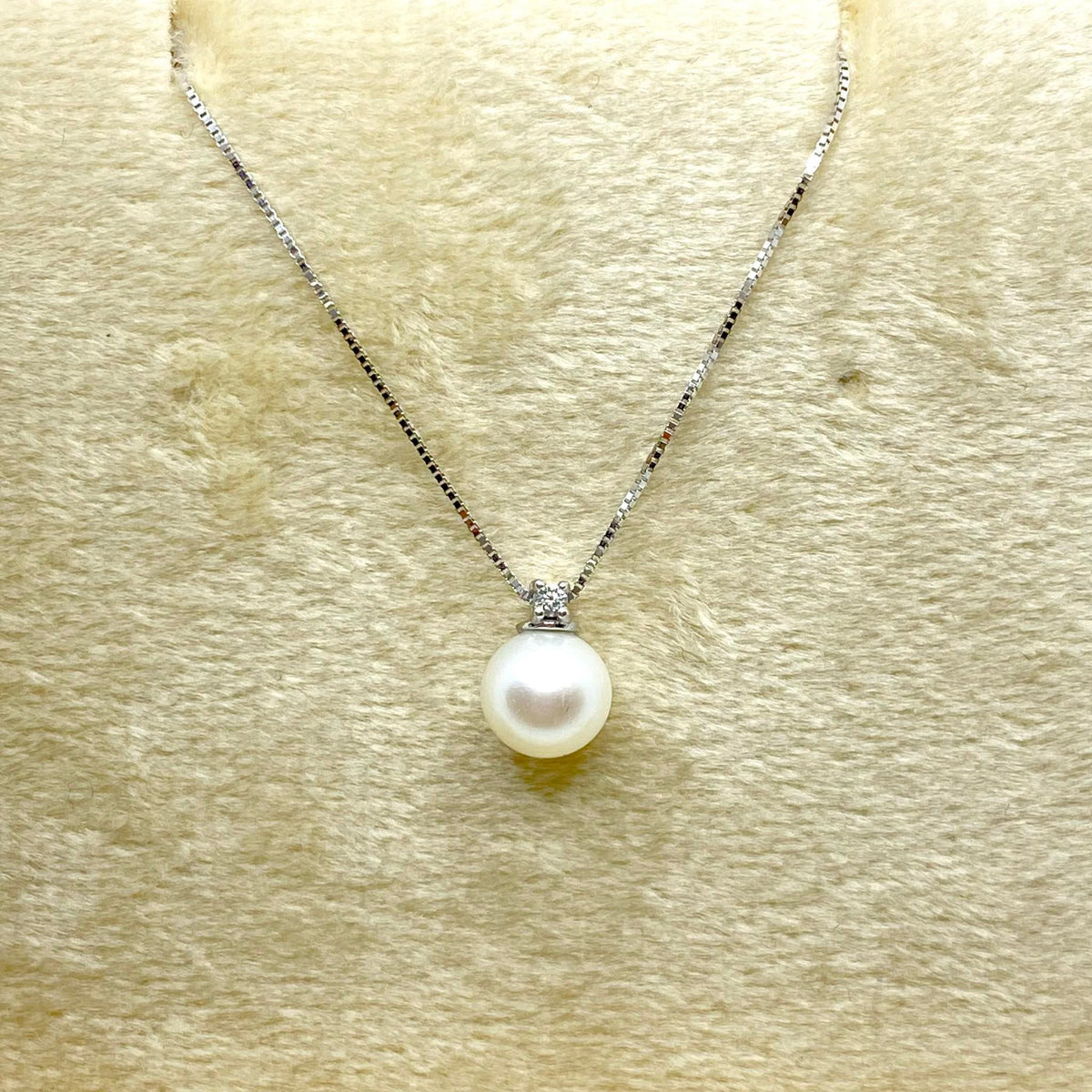 Collana Donna Oro 18KT con Diamante e Perla Naturale mm 6-6,5