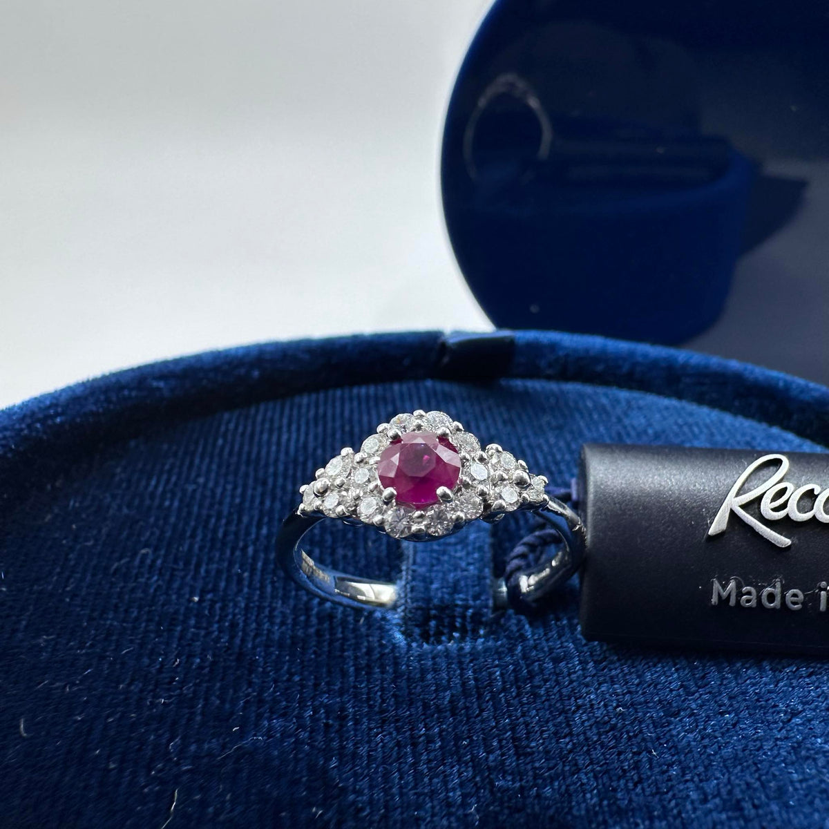 Anello Donna Recarlo con Rubino ct 0.46 e Diamanti