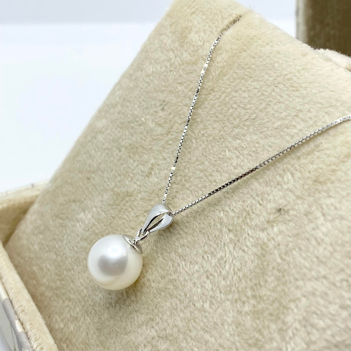 Collana Donna Oro 18KT con Perla Naturale mm 8-8,5