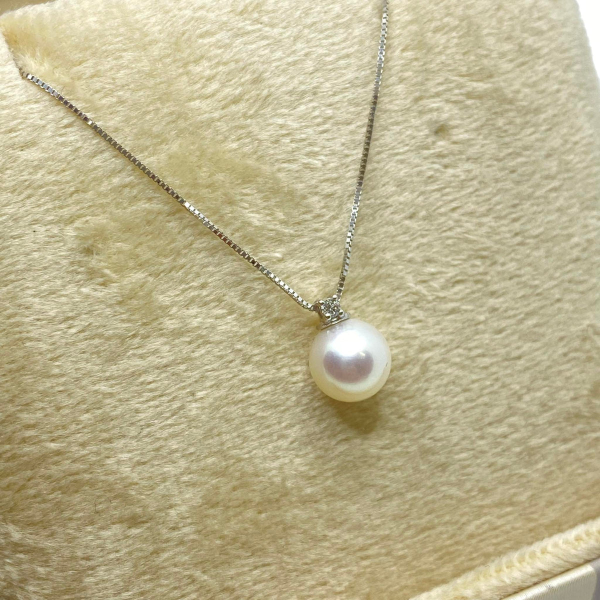 Collana Donna Oro 18KT con Diamante e Perla Naturale mm 7-7,5