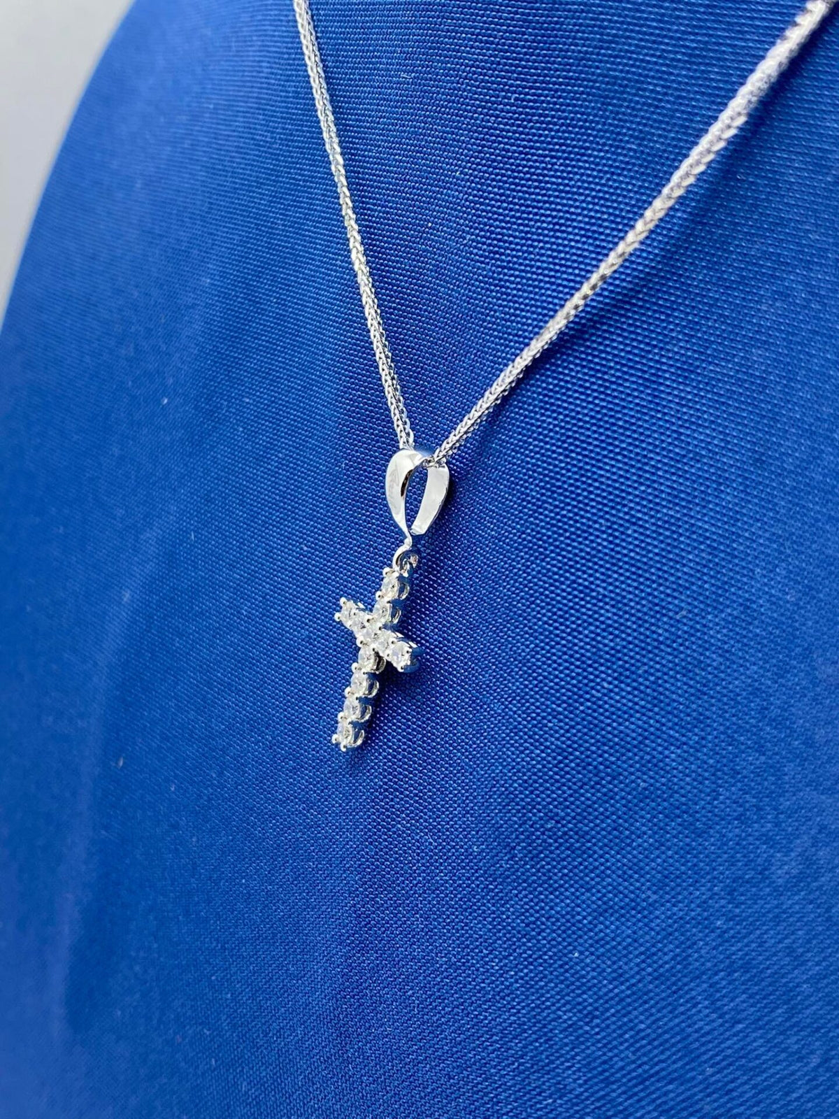Collana Recarlo Con Croce in Oro 18KT 18KT e Diamanti Ct. 0,21