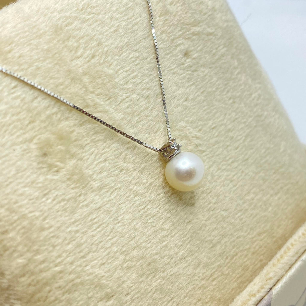 Collana Donna Oro 18KT con Diamante e Perla Naturale mm 6-6,5