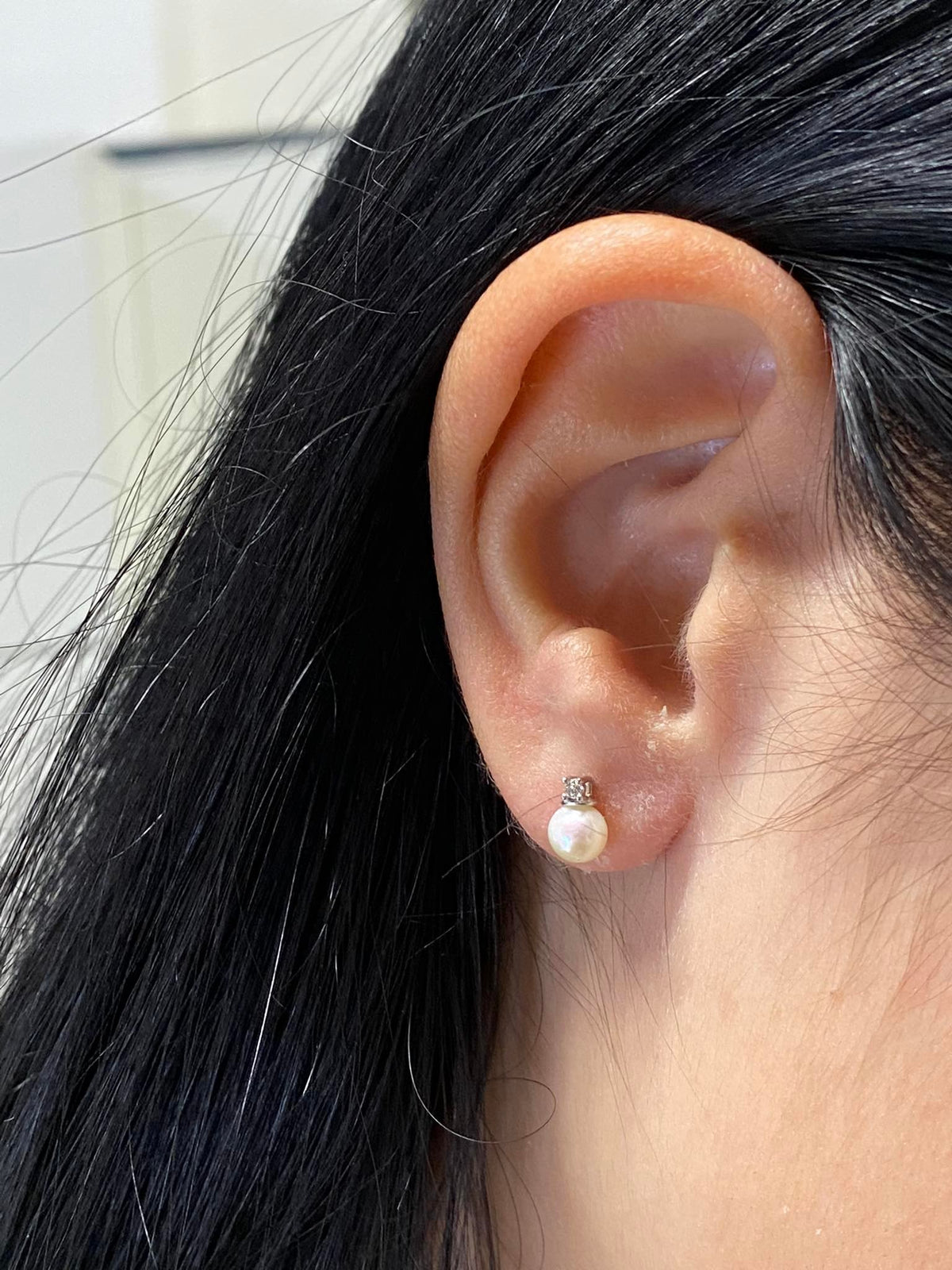 Orecchini Donna Oro 18KT con Diamanti e Perle Naturali mm 5-5,5