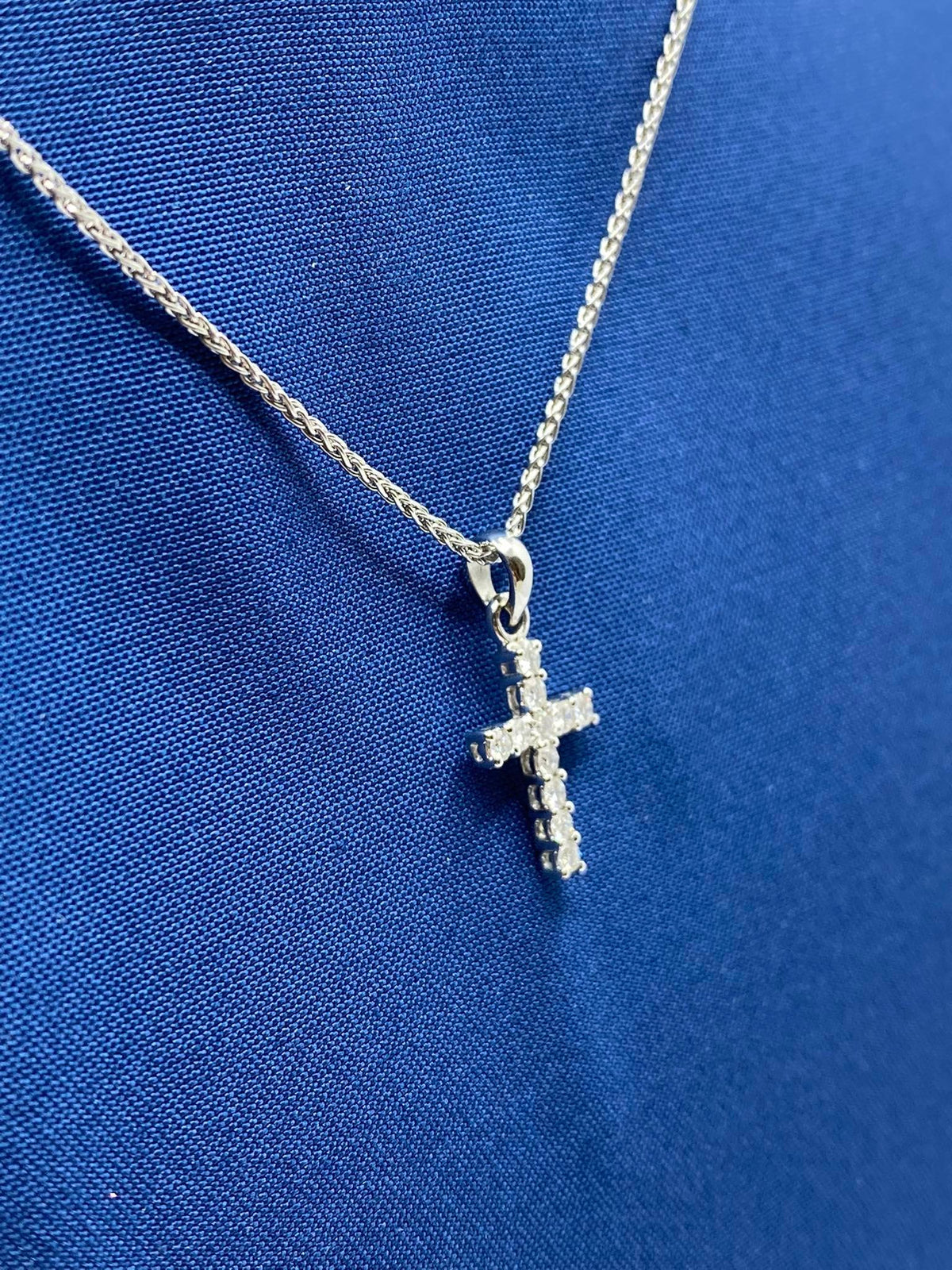 Collana Recarlo Con Croce in Oro 18KT 18KT e Diamanti Ct. 0,26