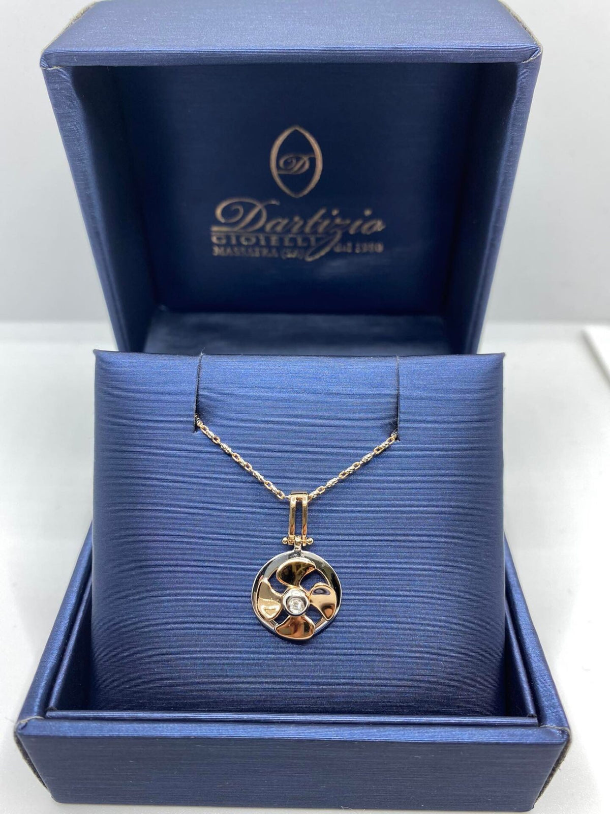 Collana Con Elica in Oro 18KT 18KT e Rosè e Diamante