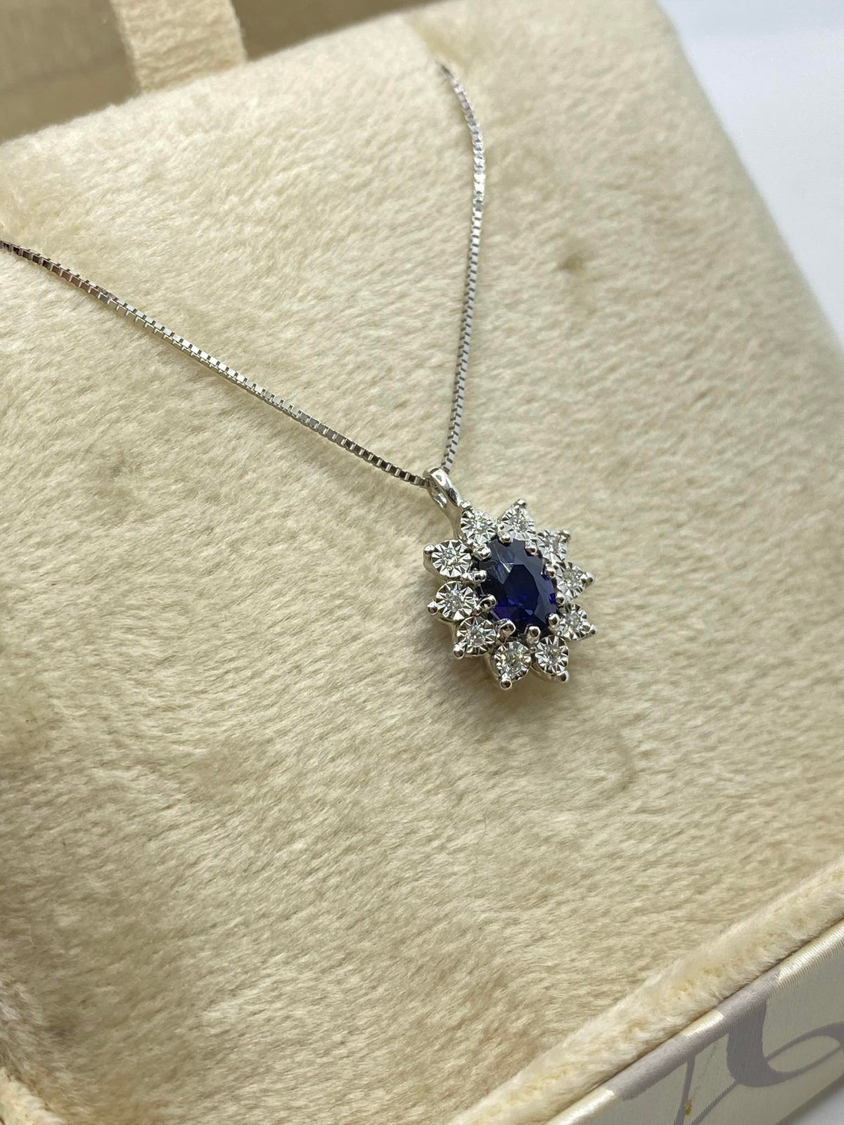 Collana Donna Oro 18KT con Zaffiro e Diamanti