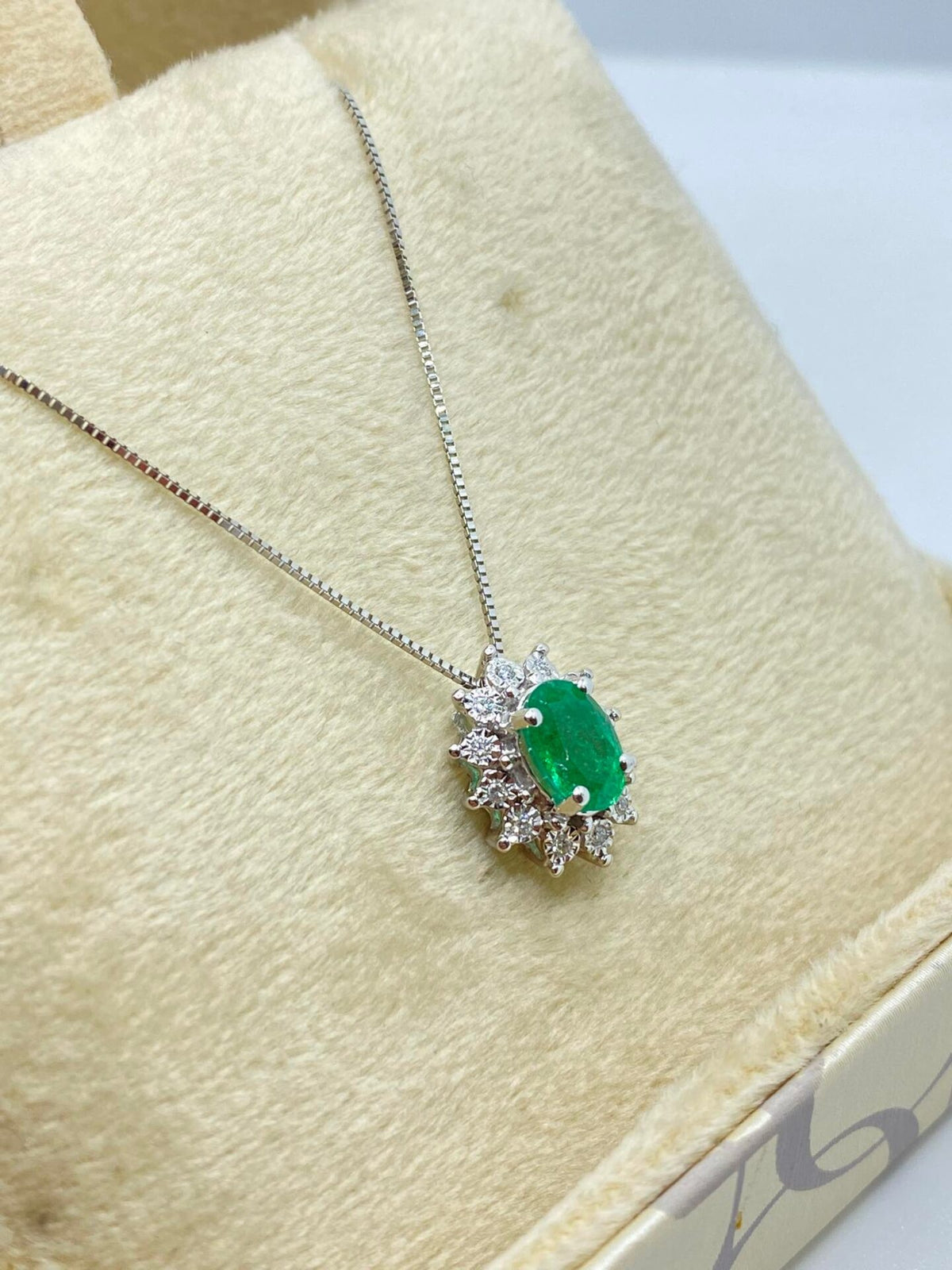 Collana Donna Donna Oro 18KT con Smeraldo e Diamanti